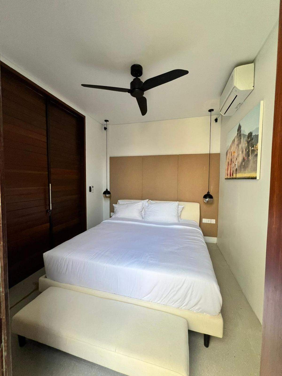 Bali Large 5-BR Private Luxury Dandanku Villa in Seminyak view 5