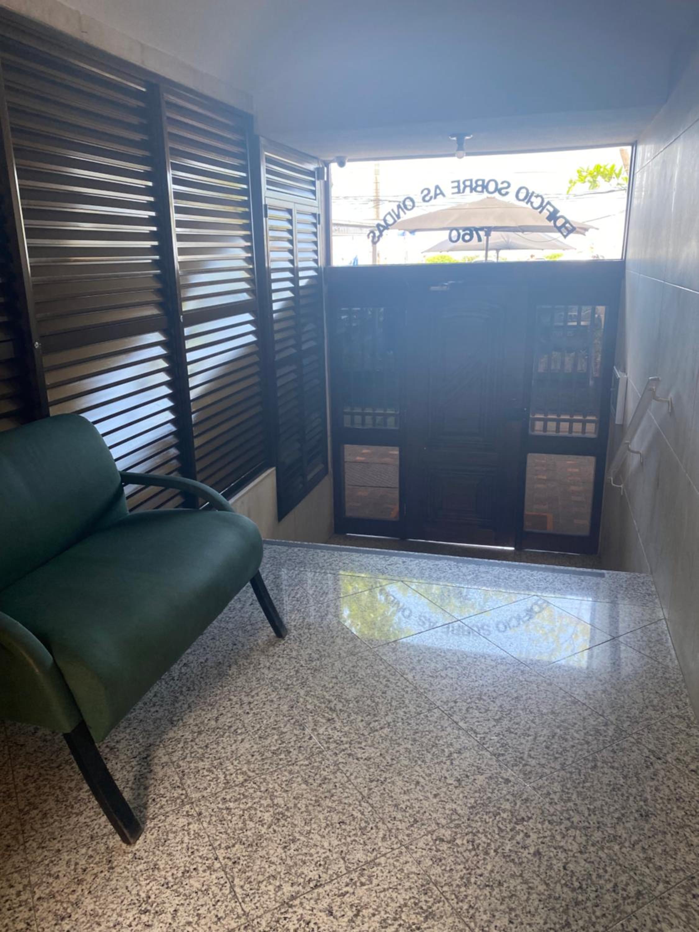 Flat no posto 2 com vista mar, Praia do Pepê, Barra da Tijuca esquina da Olegario Maciel, próximo à Ilha da Gigoia e muito mais
