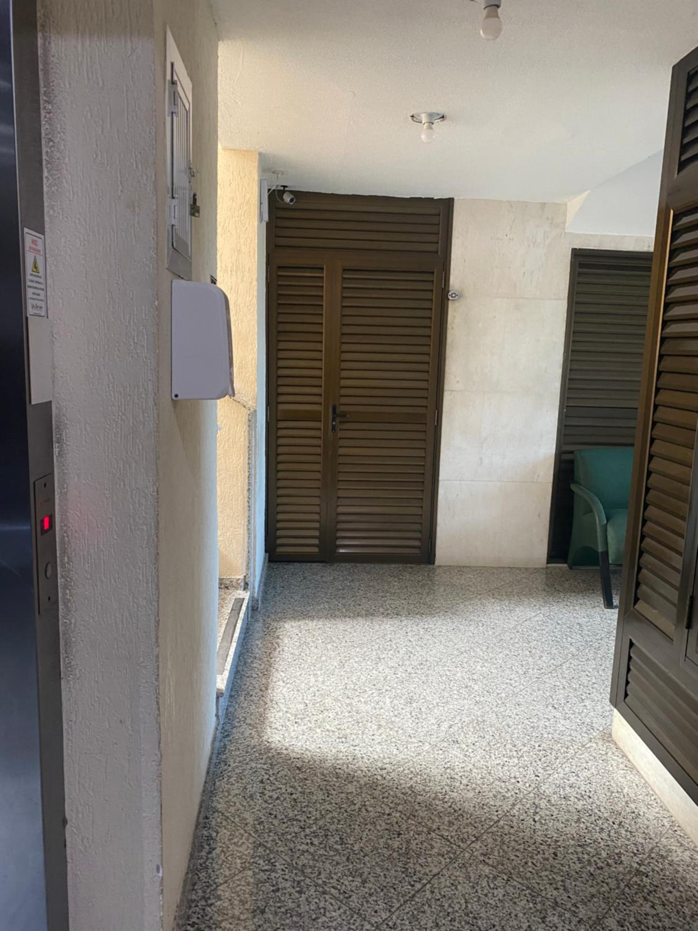 Flat no posto 2 com vista mar, Praia do Pepê, Barra da Tijuca esquina da Olegario Maciel, próximo à Ilha da Gigoia e muito mais