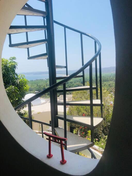 5 BR Breathtaking Ocean view Villa Amazing Rooftop and Pool