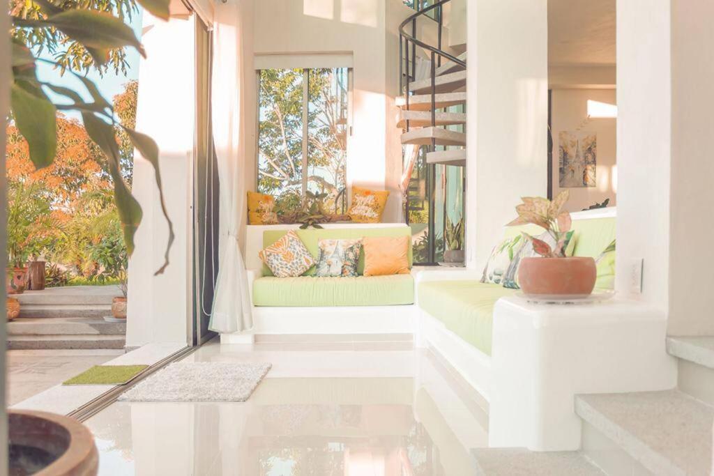 5 BR Breathtaking Ocean view Villa Amazing Rooftop and Pool