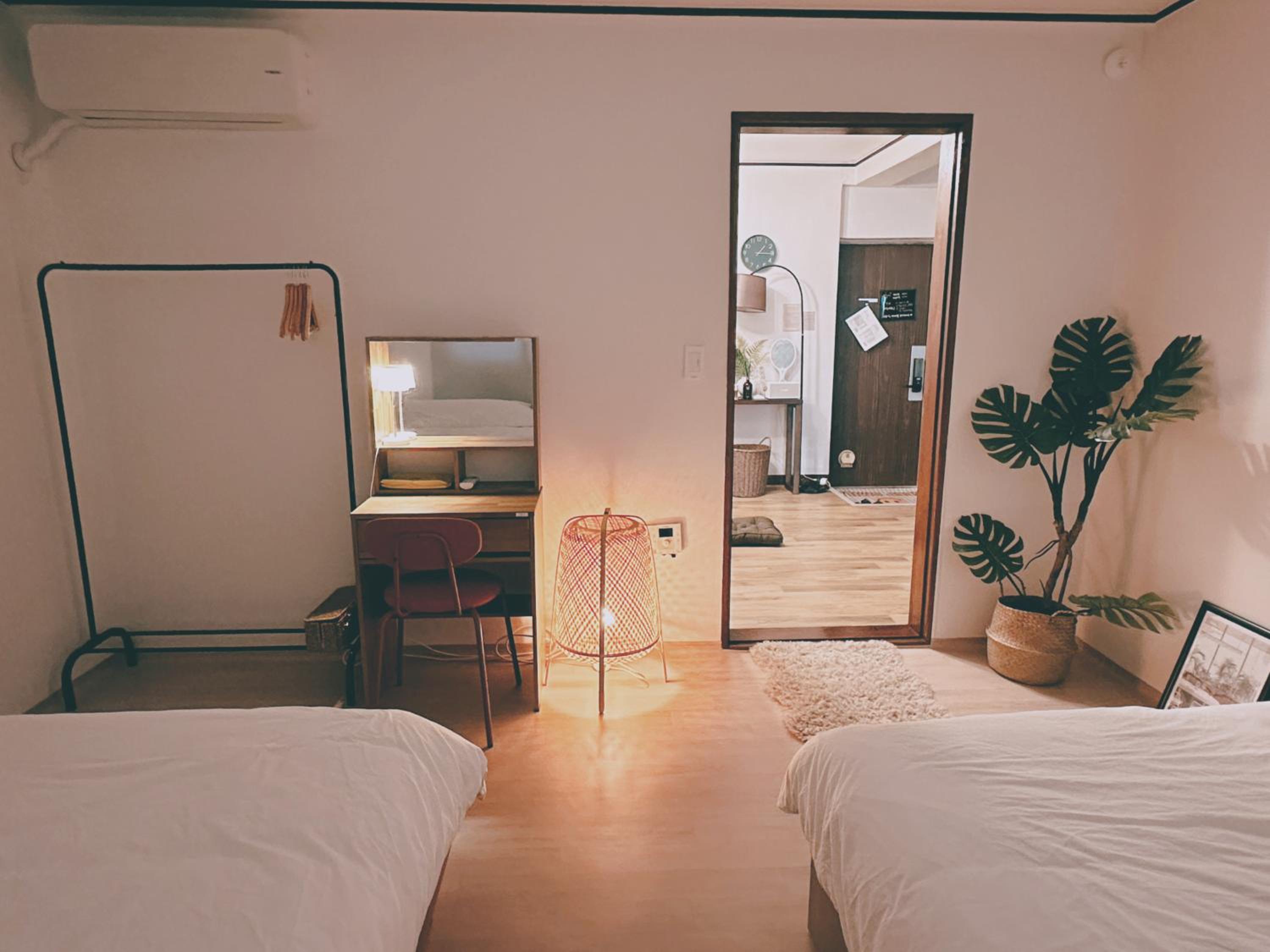 hotel room