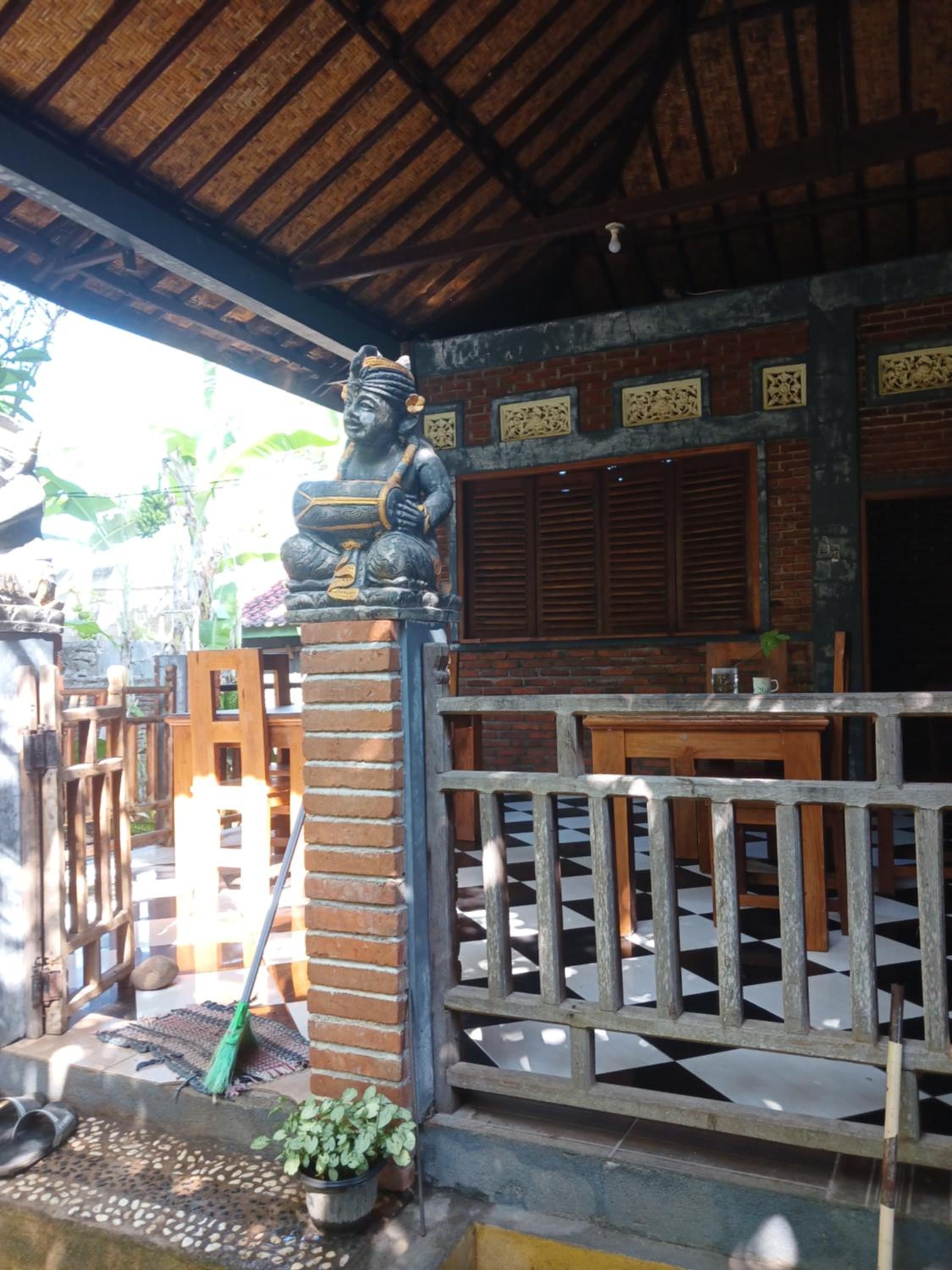 Danny juljol homestay