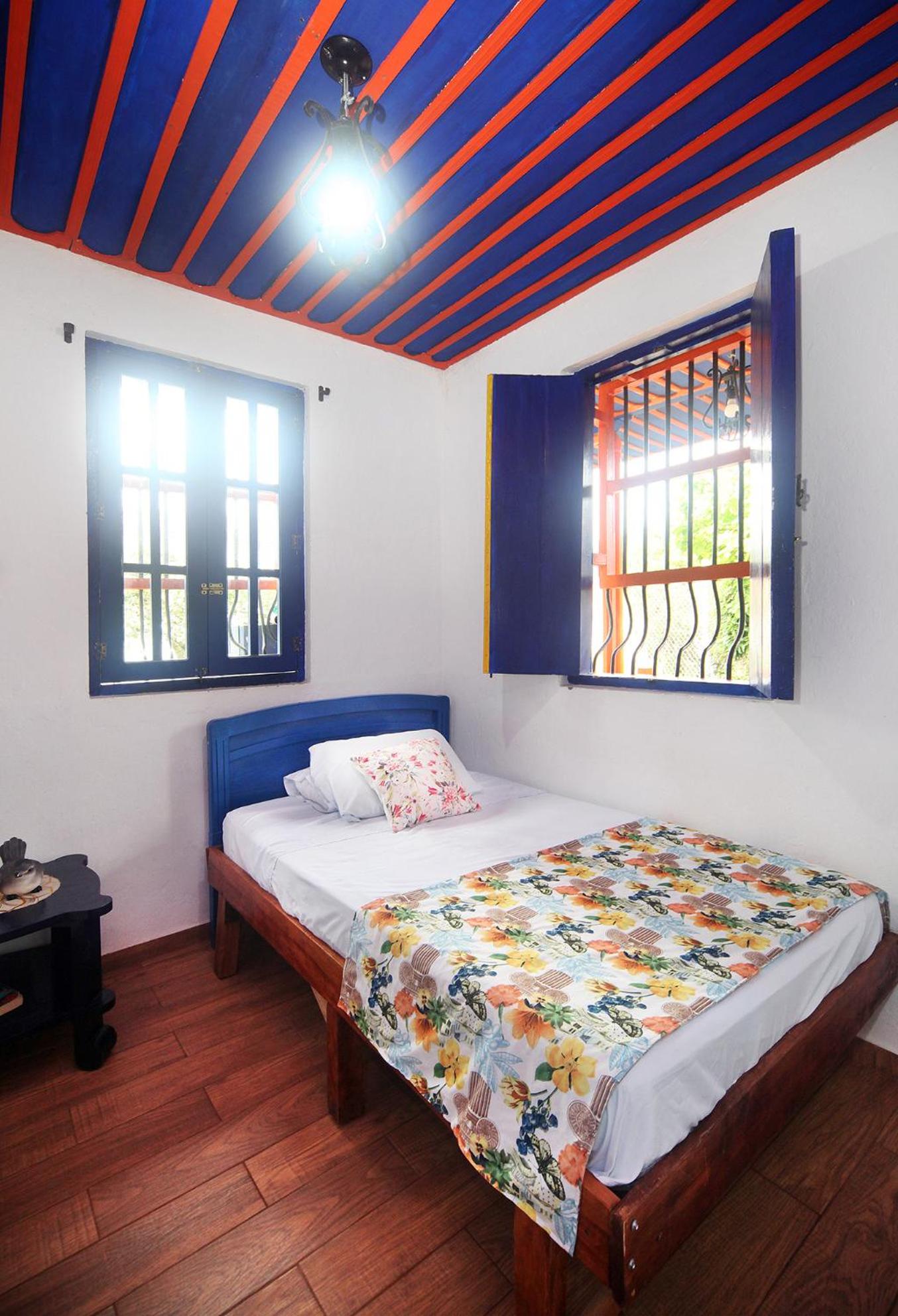 El Madrigal Cabin - Adorable 2-bedroom guesthouse
