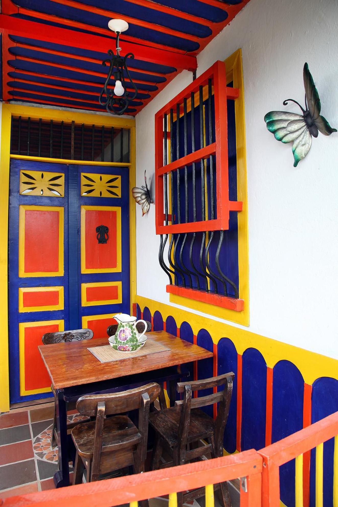 El Madrigal Cabin - Adorable 2-bedroom guesthouse