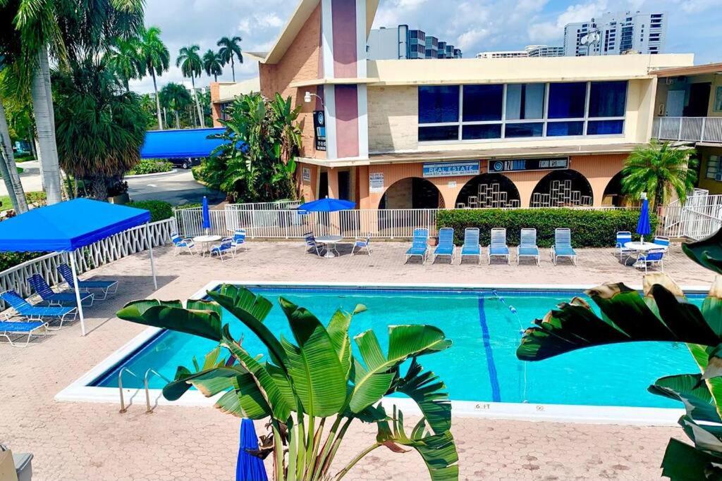 Walk to the beach, Studio, Pool AND FREE Parking view 2