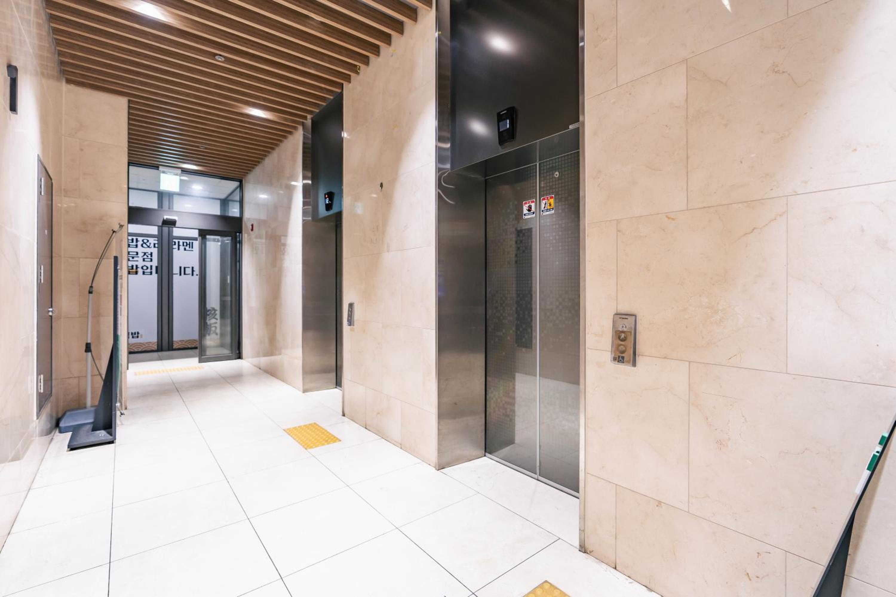 CentralViewSuite Residence, Myeong-dong