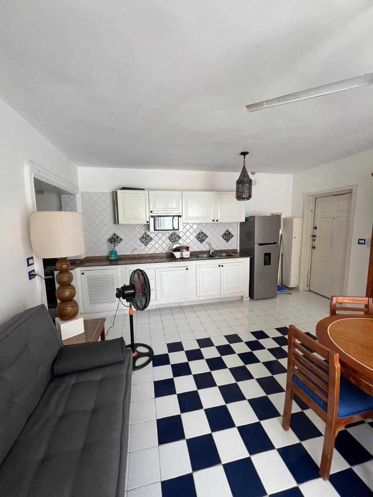 Tropical Apartment Few Steps From The Beach