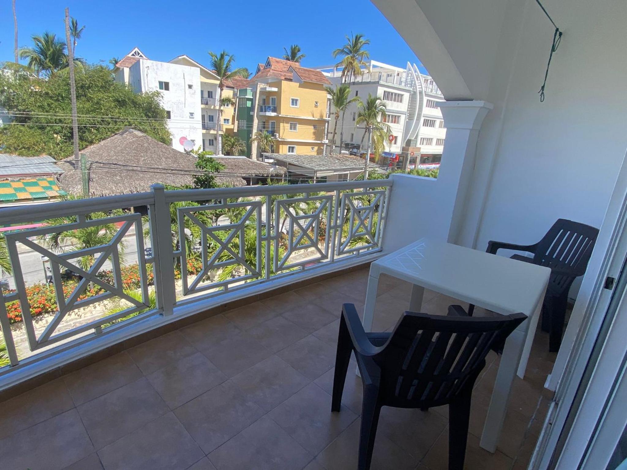 Tropical Apartment Few Steps From The Beach