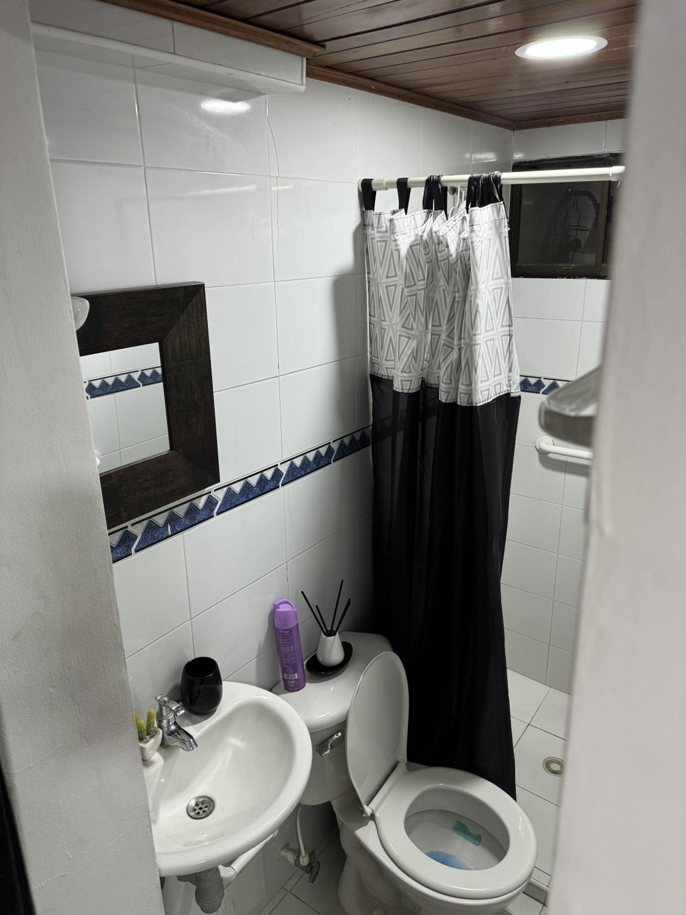 Casa central popa