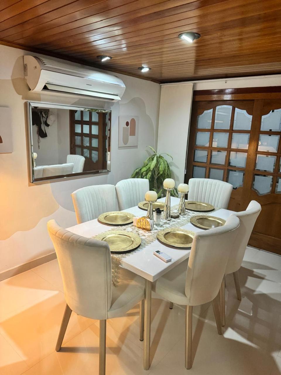 Casa central popa