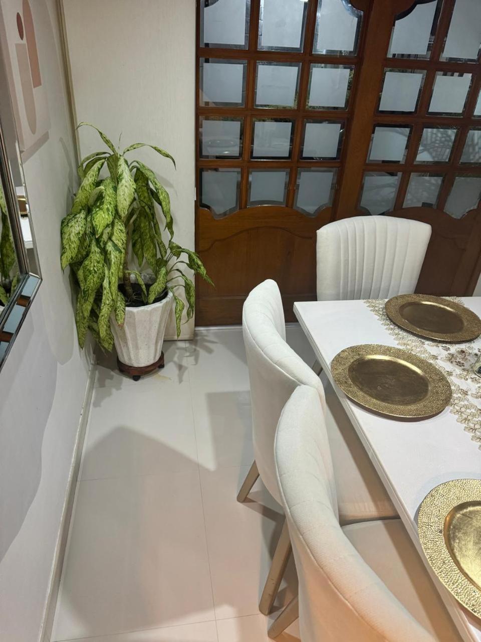 Casa central popa