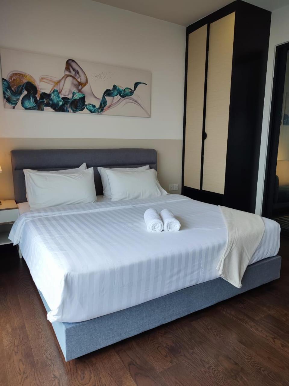 Comfy Studio Almas Apartement