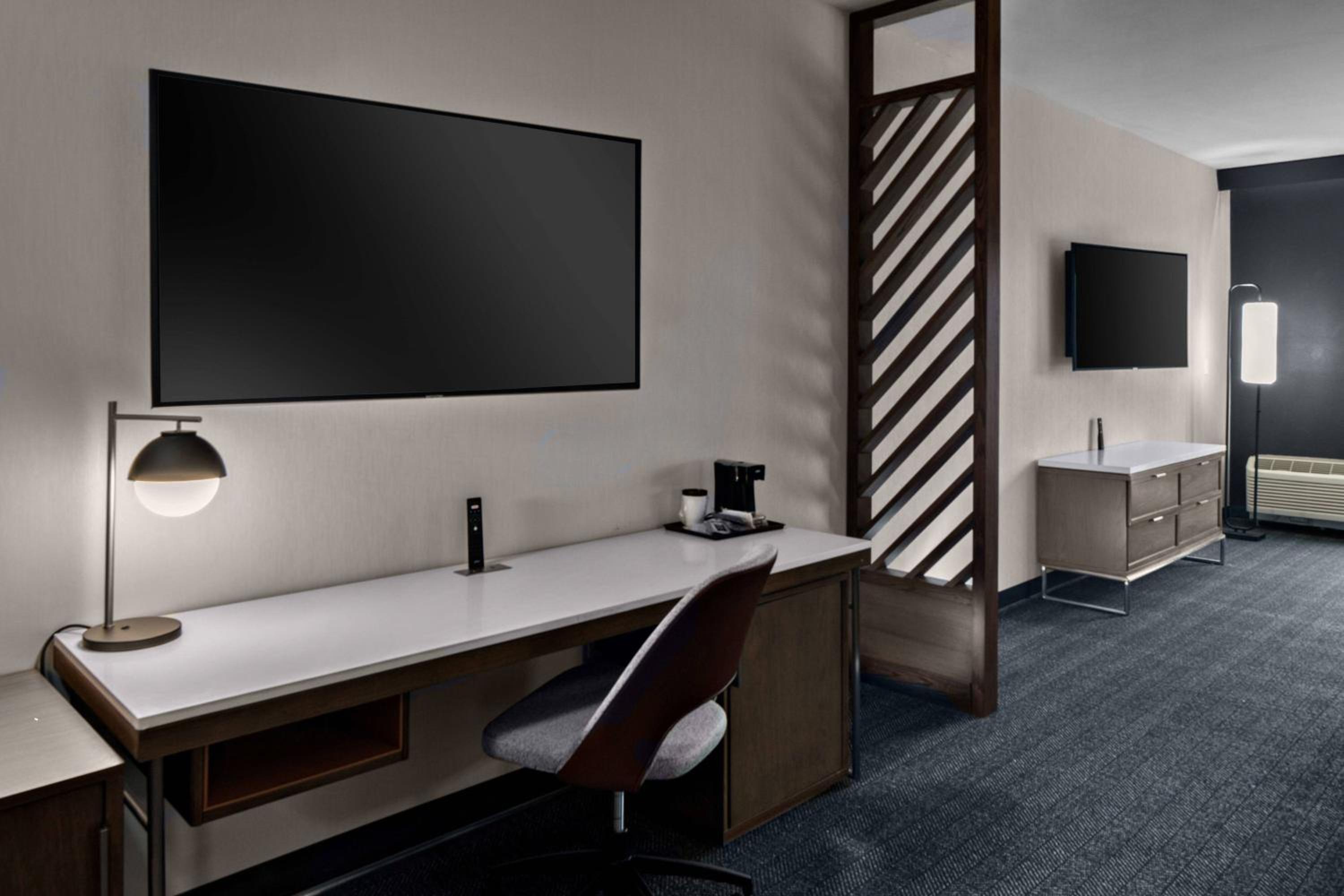 Jefferson City Vacations - Courtyard by Marriott Jefferson City - Property Image 5