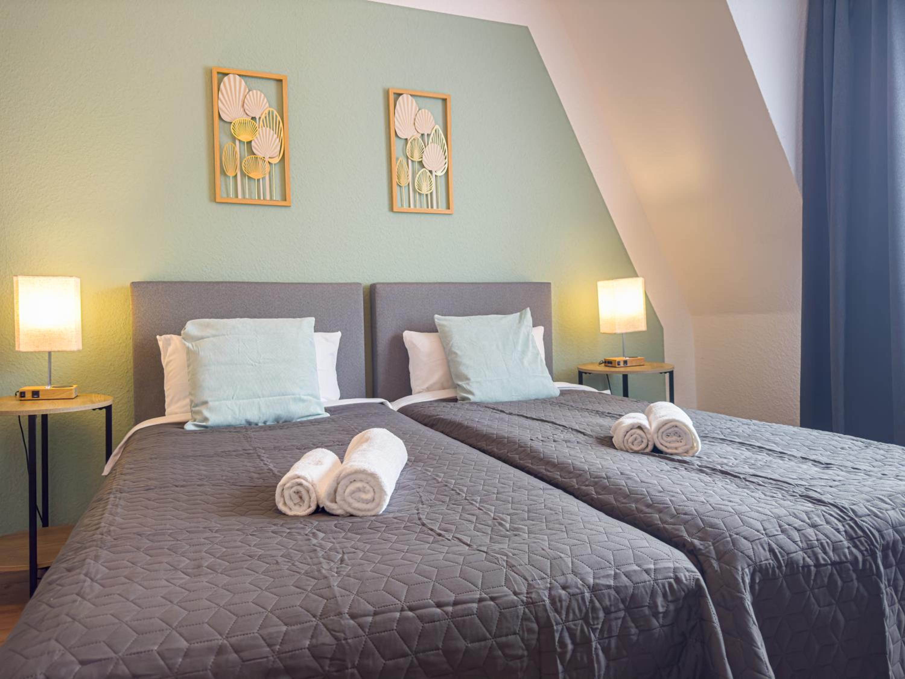 ImmoStay M#Haus R- Ferienhaus mit 6 Zimmern, Parken & WiFi, 4K-Streaming