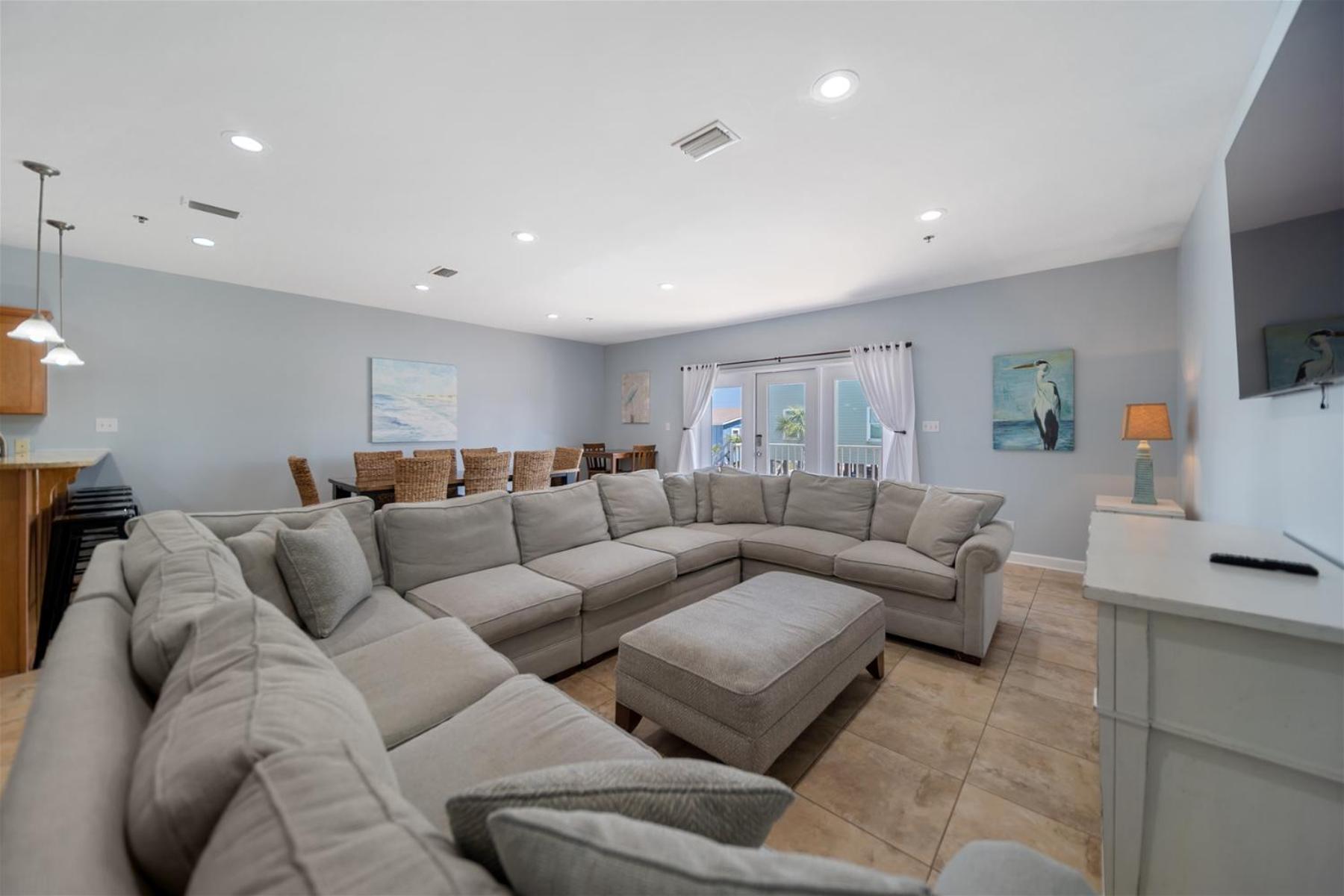 Del Mar 5 by Current Tides Vacation Rentals view 2