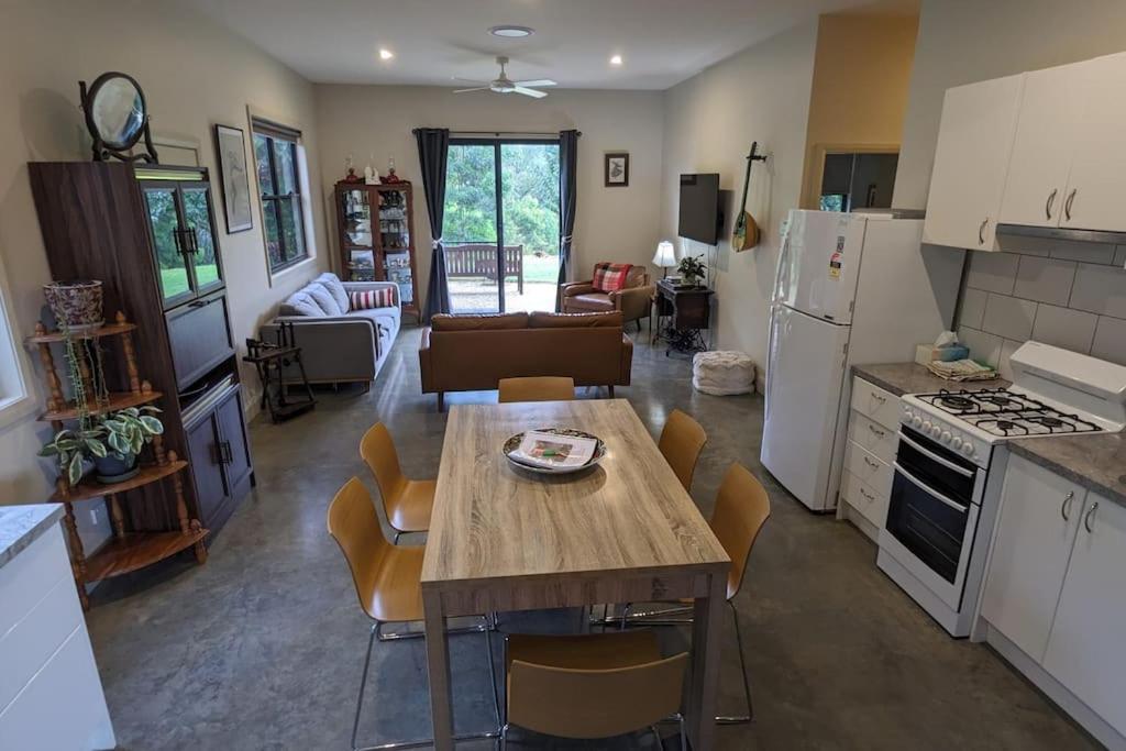 Samsara Farm Cottage - Stunning hinterland oasis
