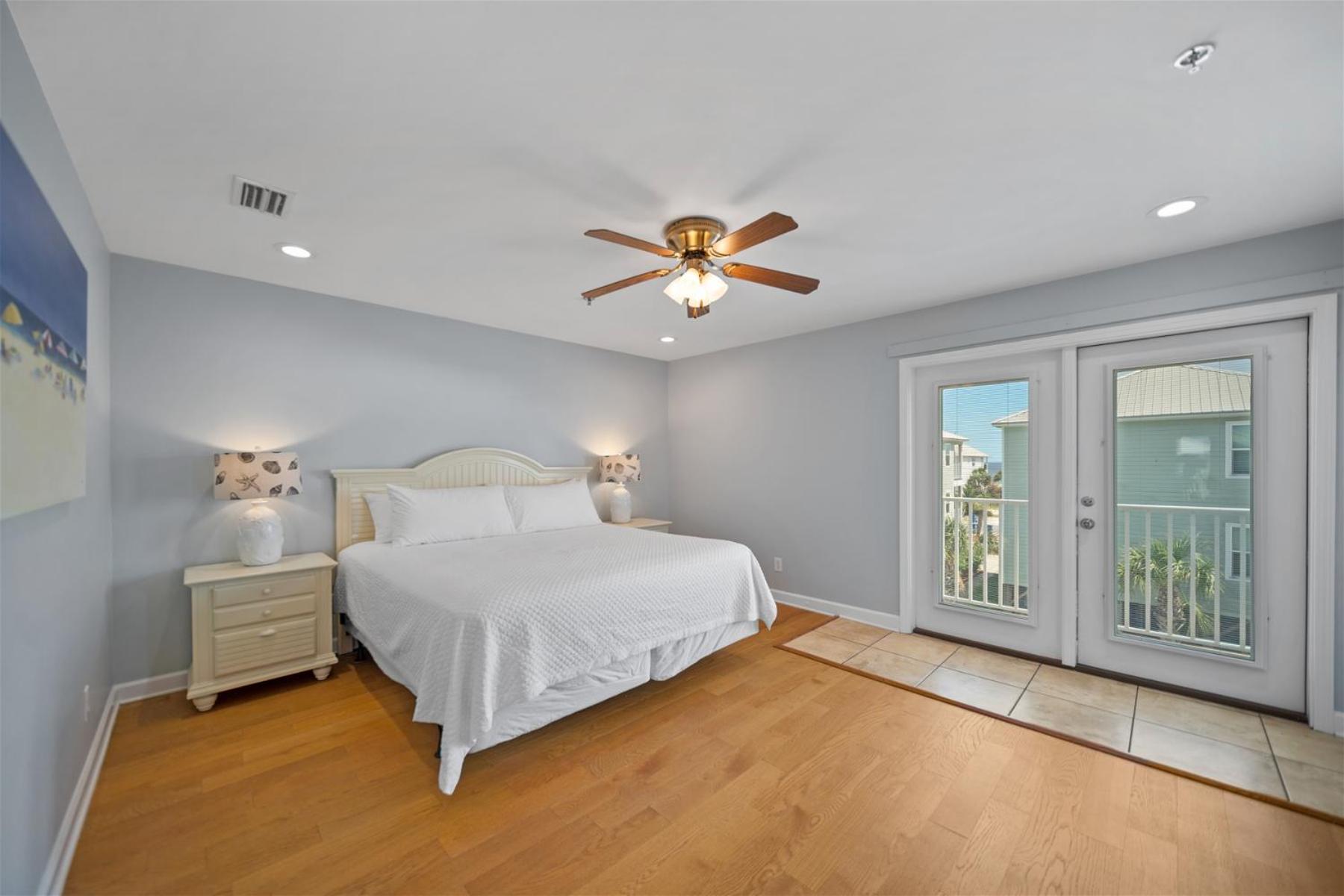 Del Mar 4 by Current Tides Vacation Rentals