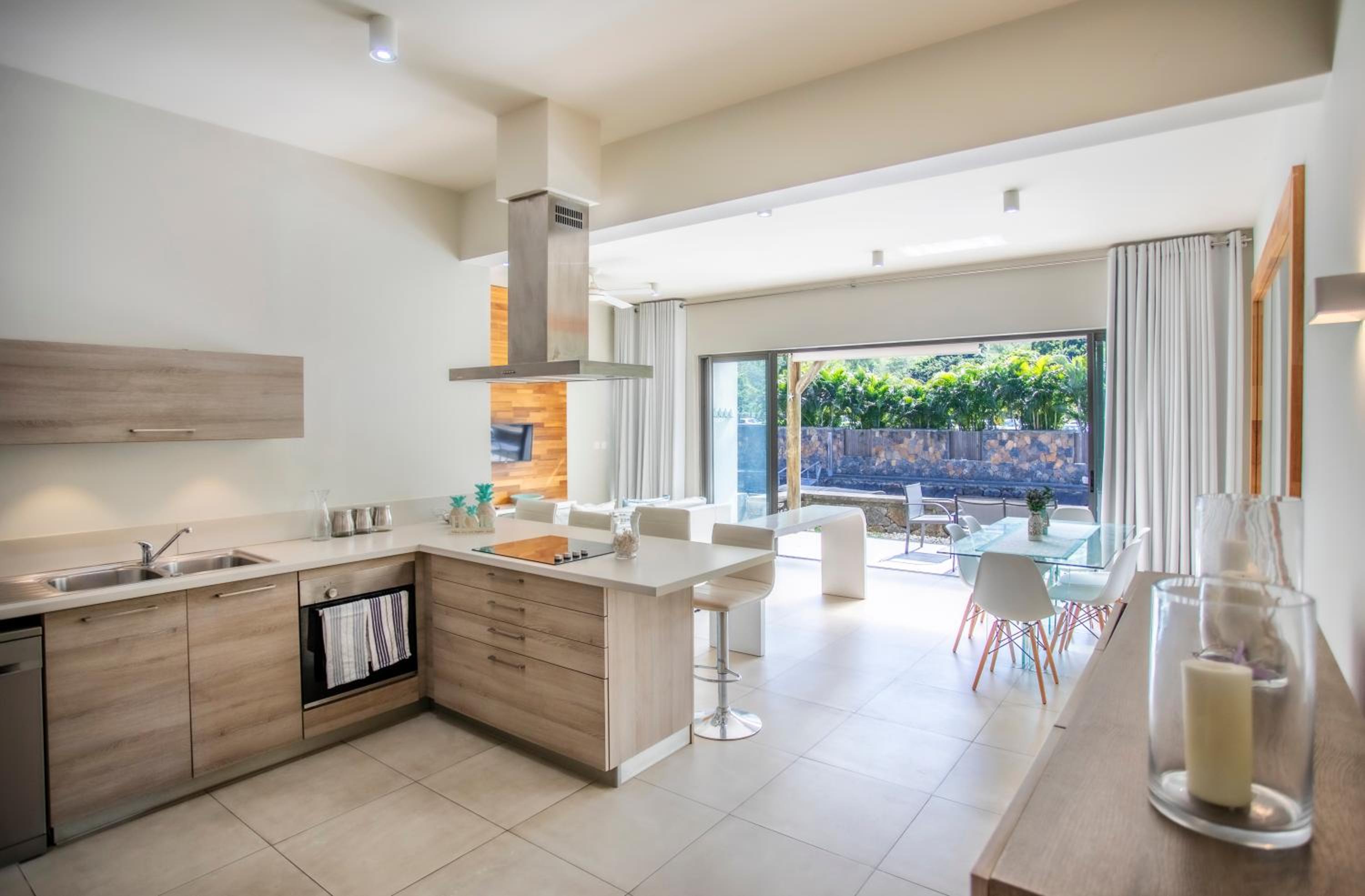 Waterfront Apartment in Marina with sea Access view 5