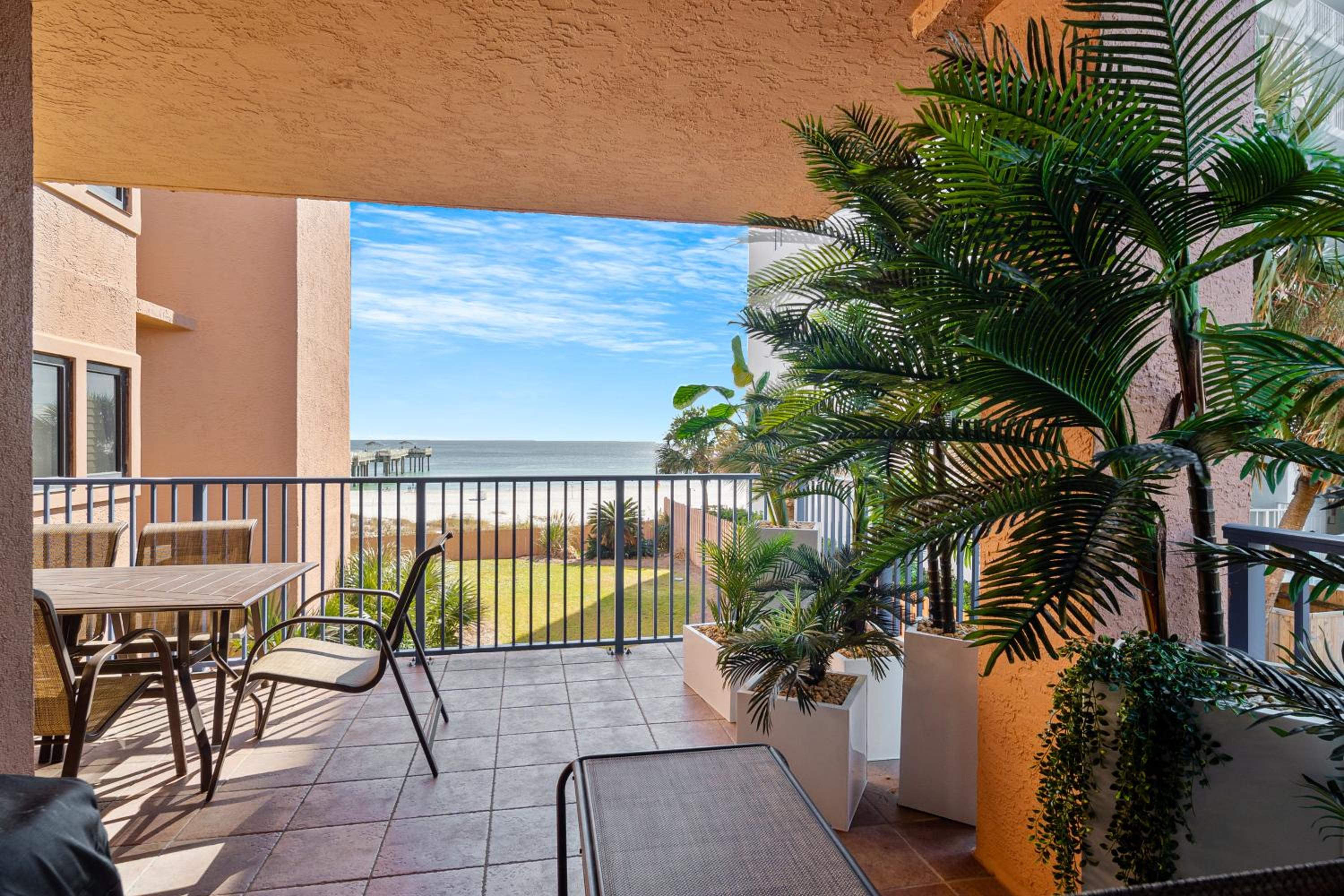 Four Seasons 204W by Current Tides Vacation Rentals