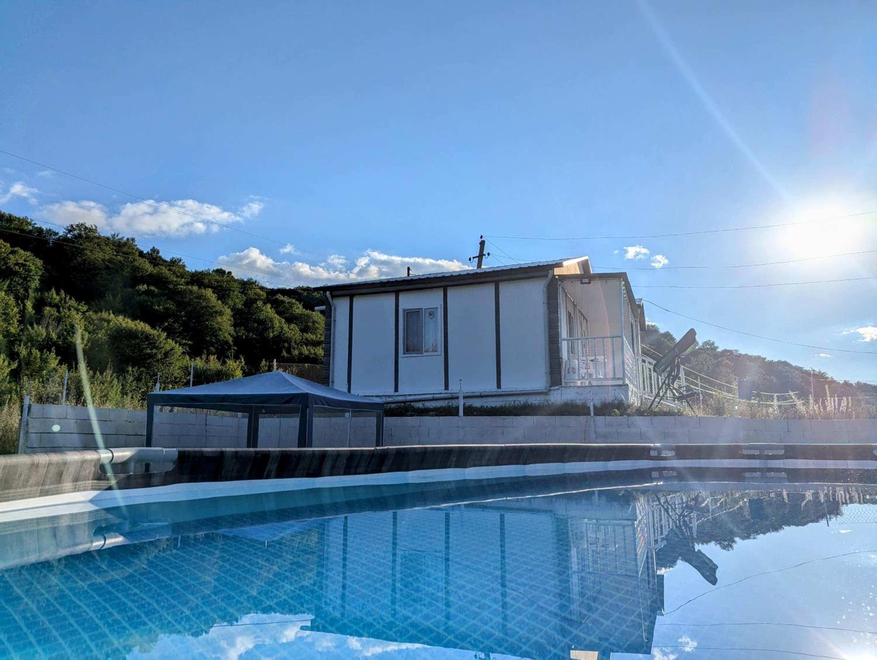 Sunshine Inn Buriani