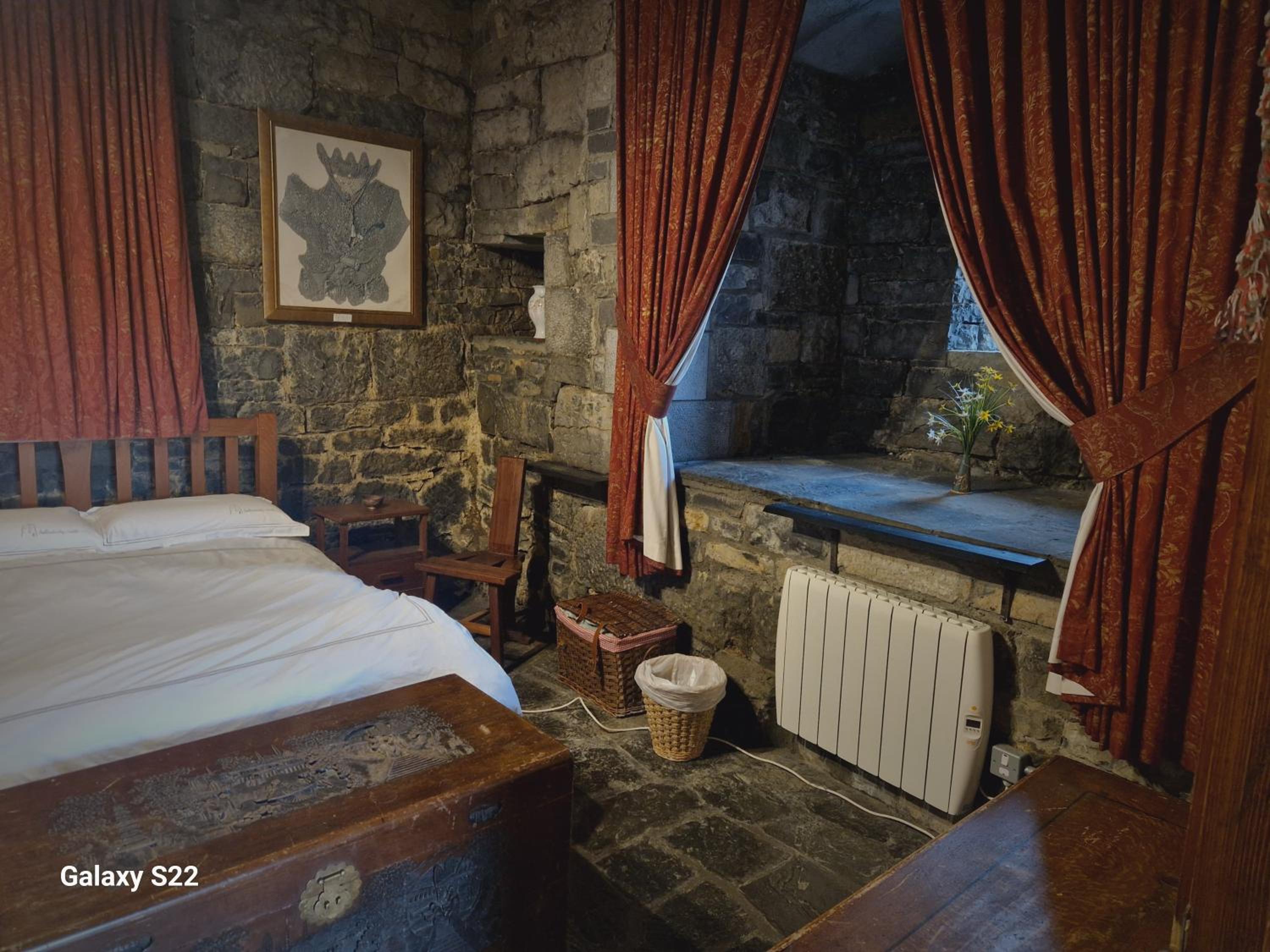 Ballindooley Castle