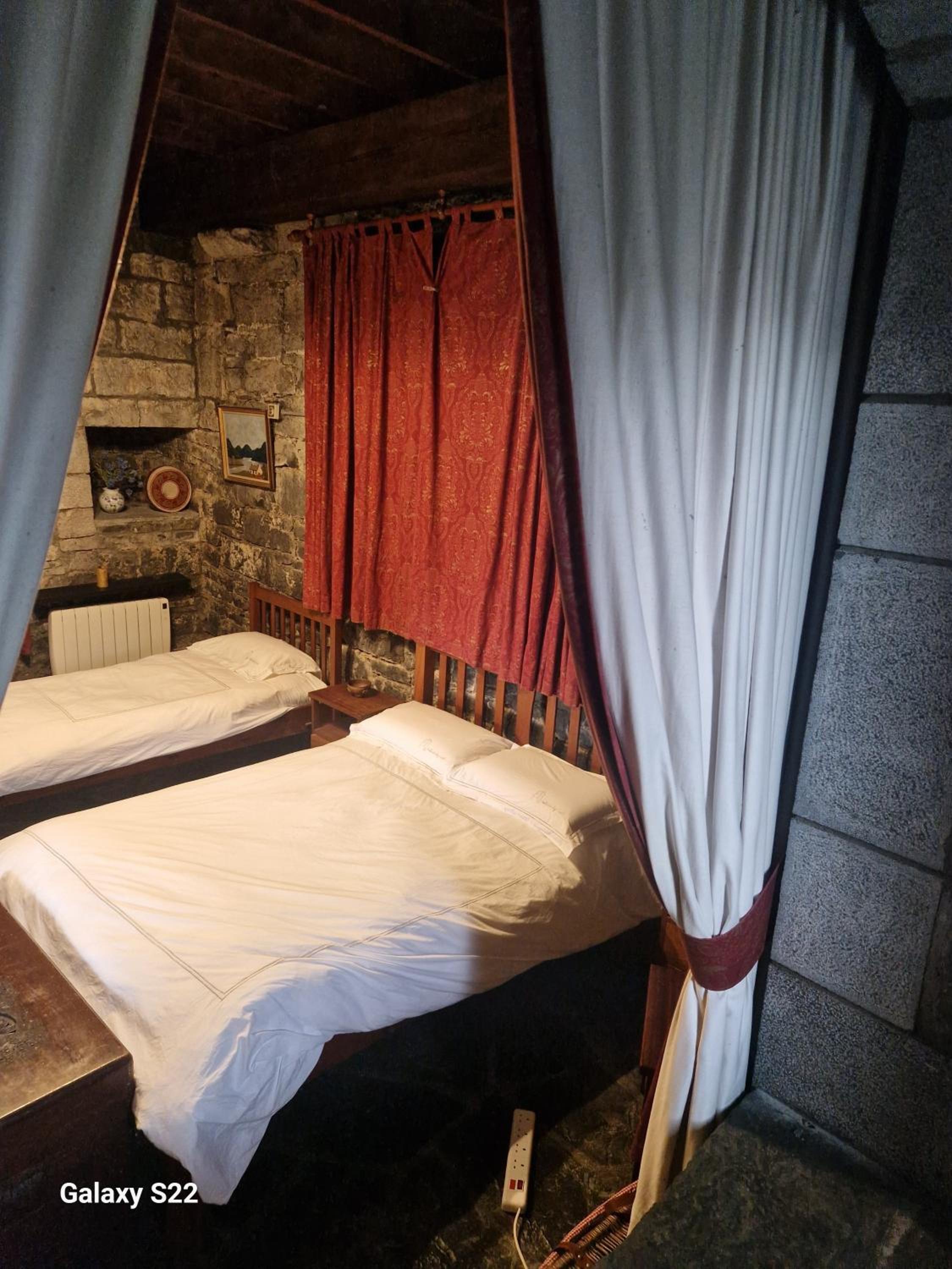 Ballindooley Castle