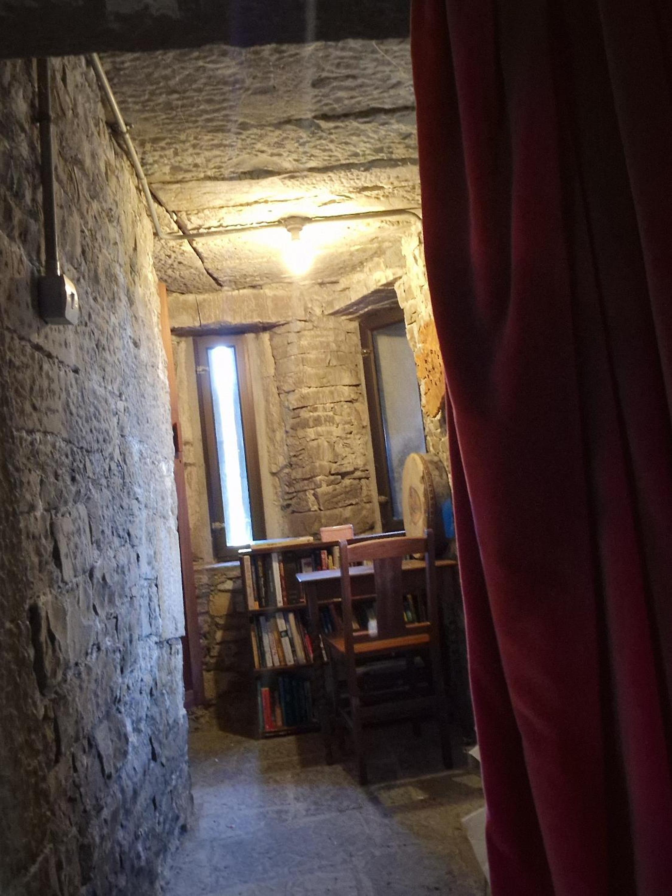 Ballindooley Castle