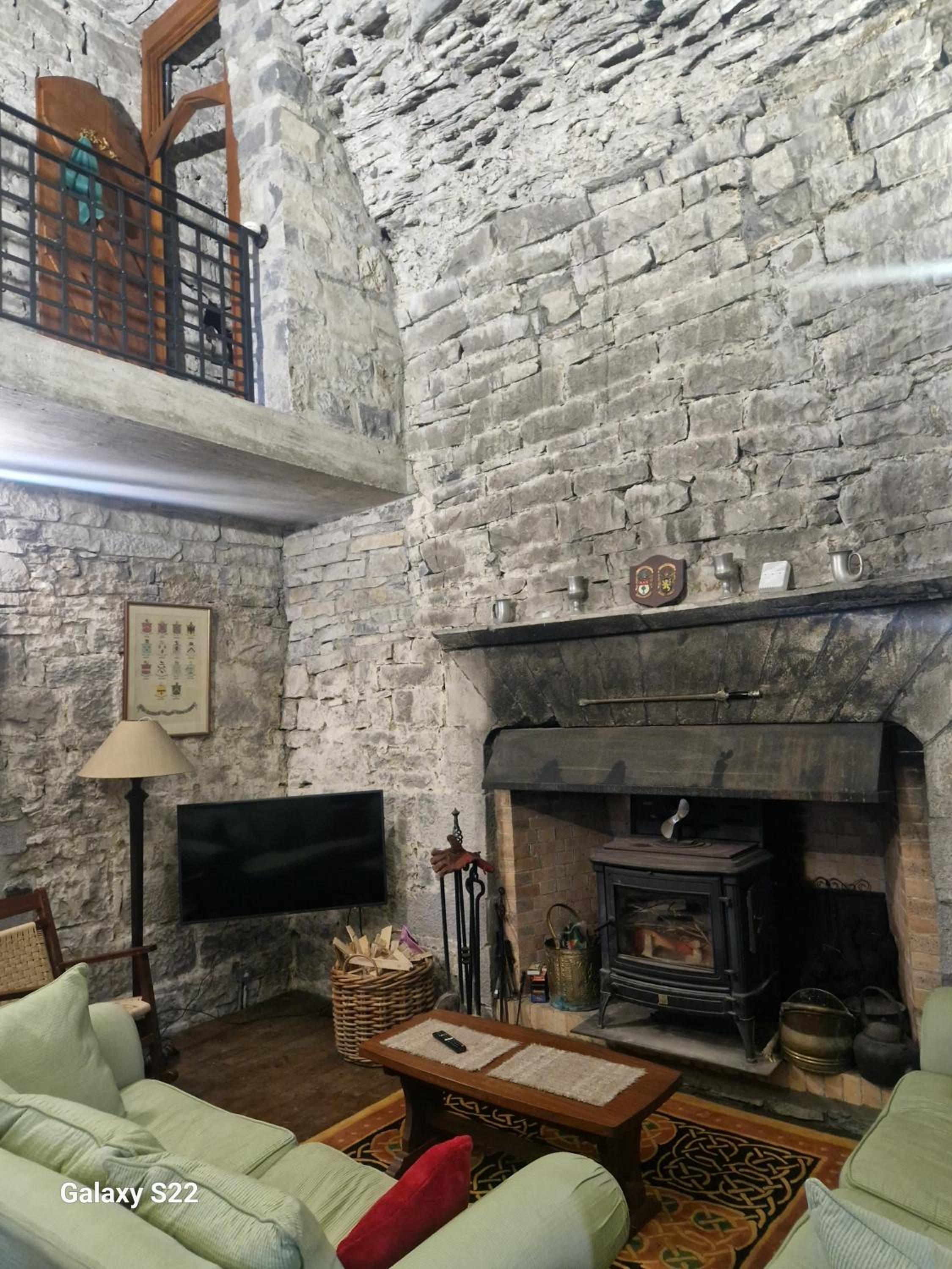 Ballindooley Castle