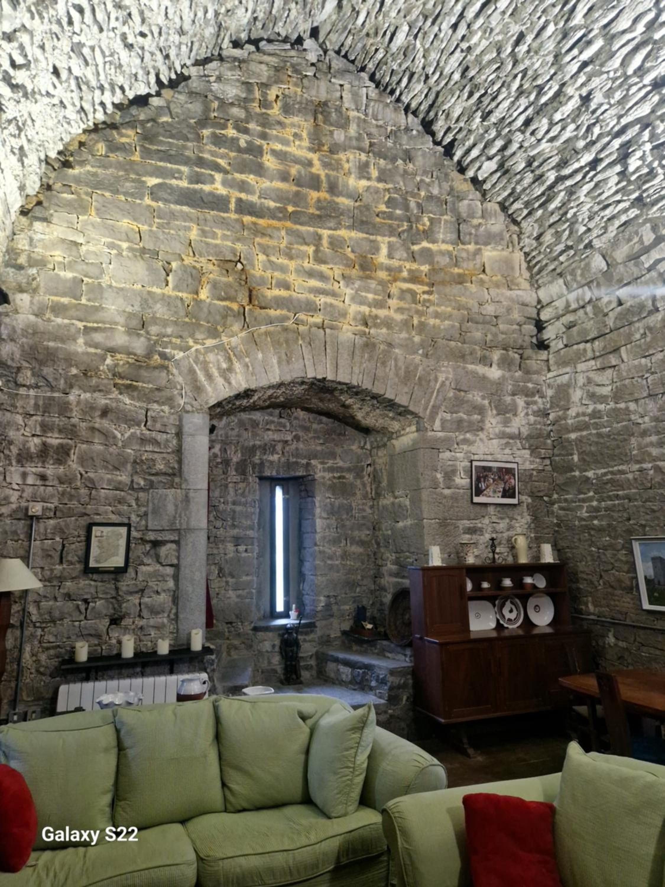 Ballindooley Castle