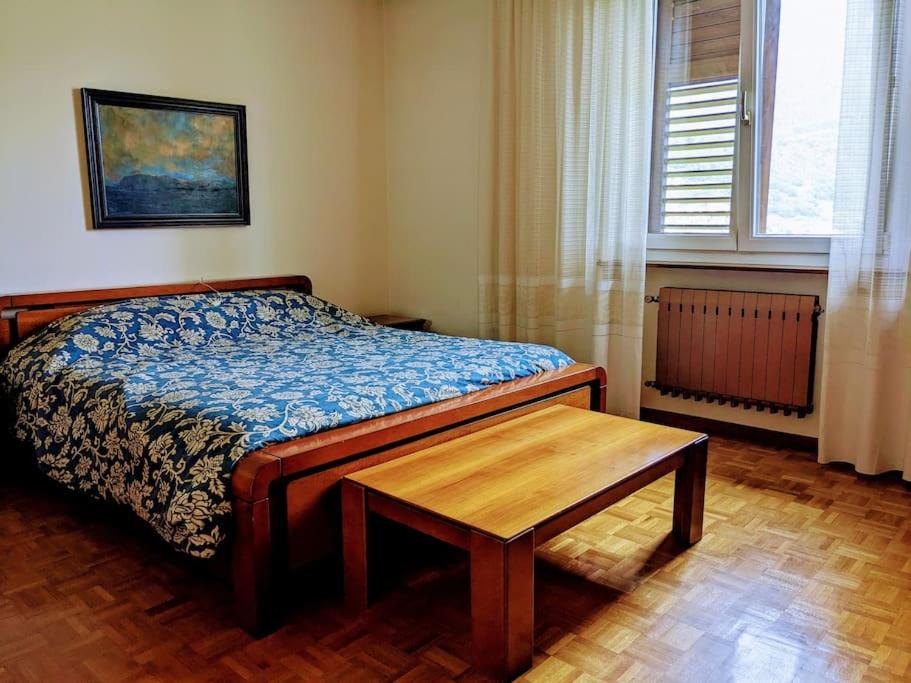 Lakeview apartment