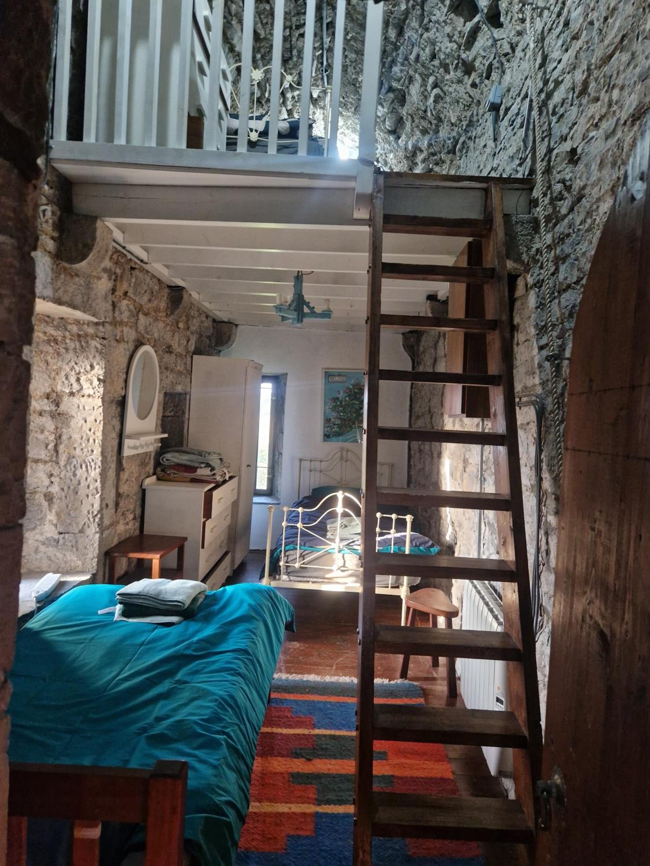 Ballindooley Castle