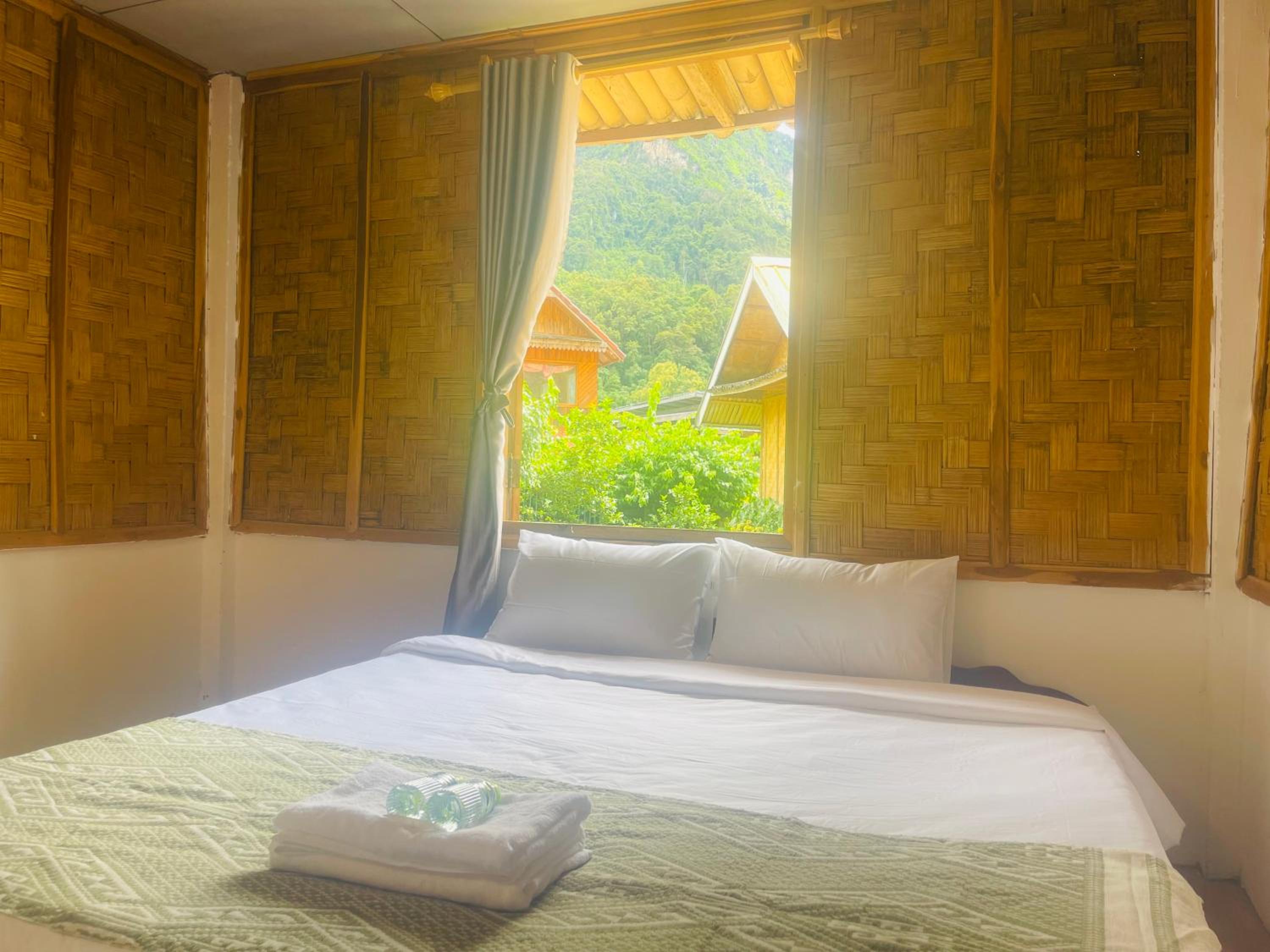 Nong Khiaw Ing Ing Mountain View