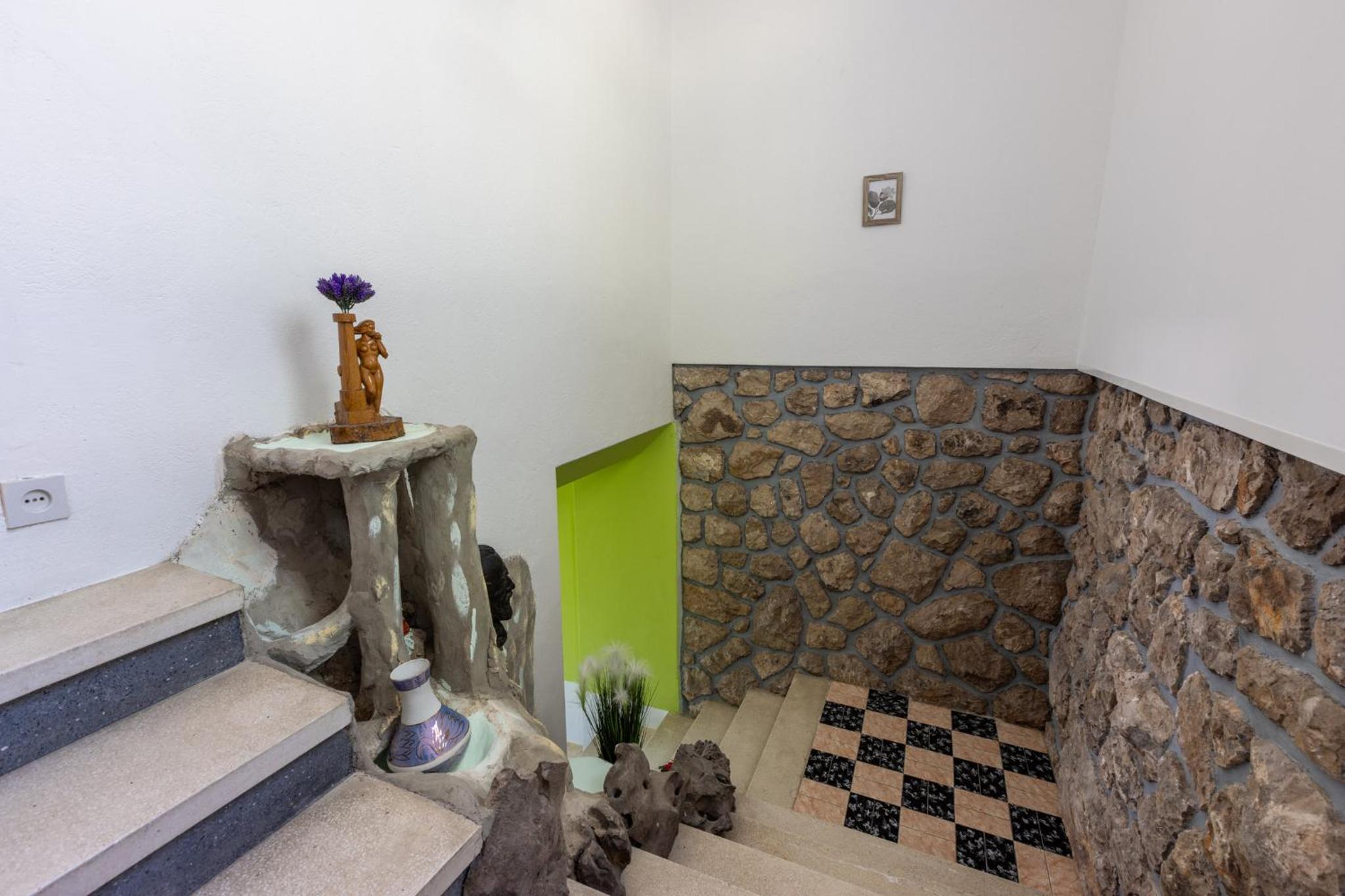 Photo 34