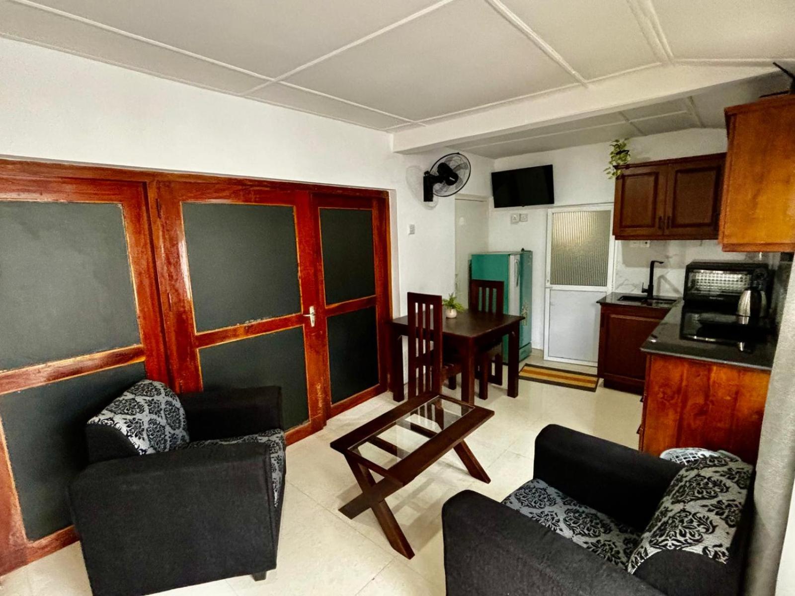 Palmwood Cottages