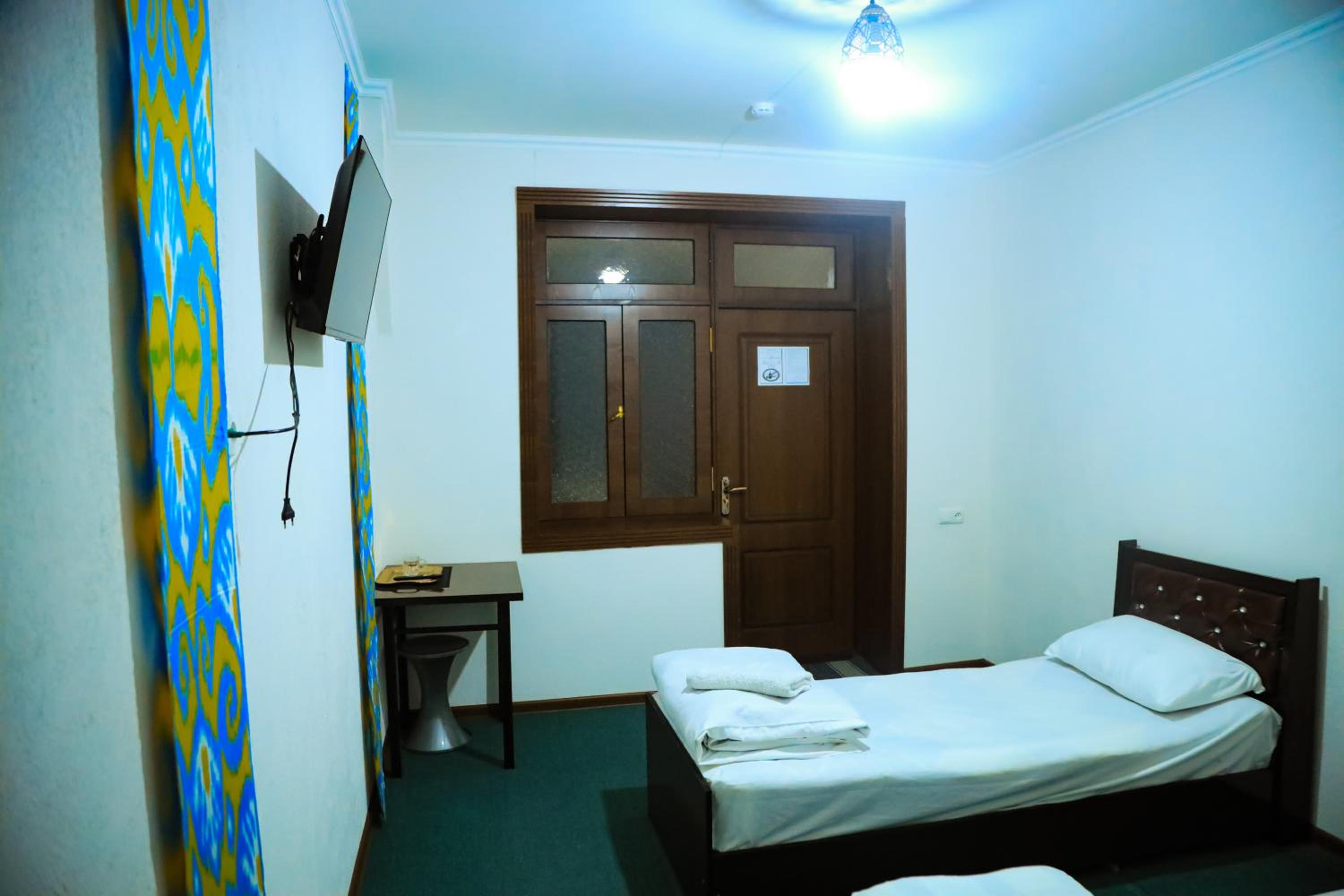 Family Registan Hotel