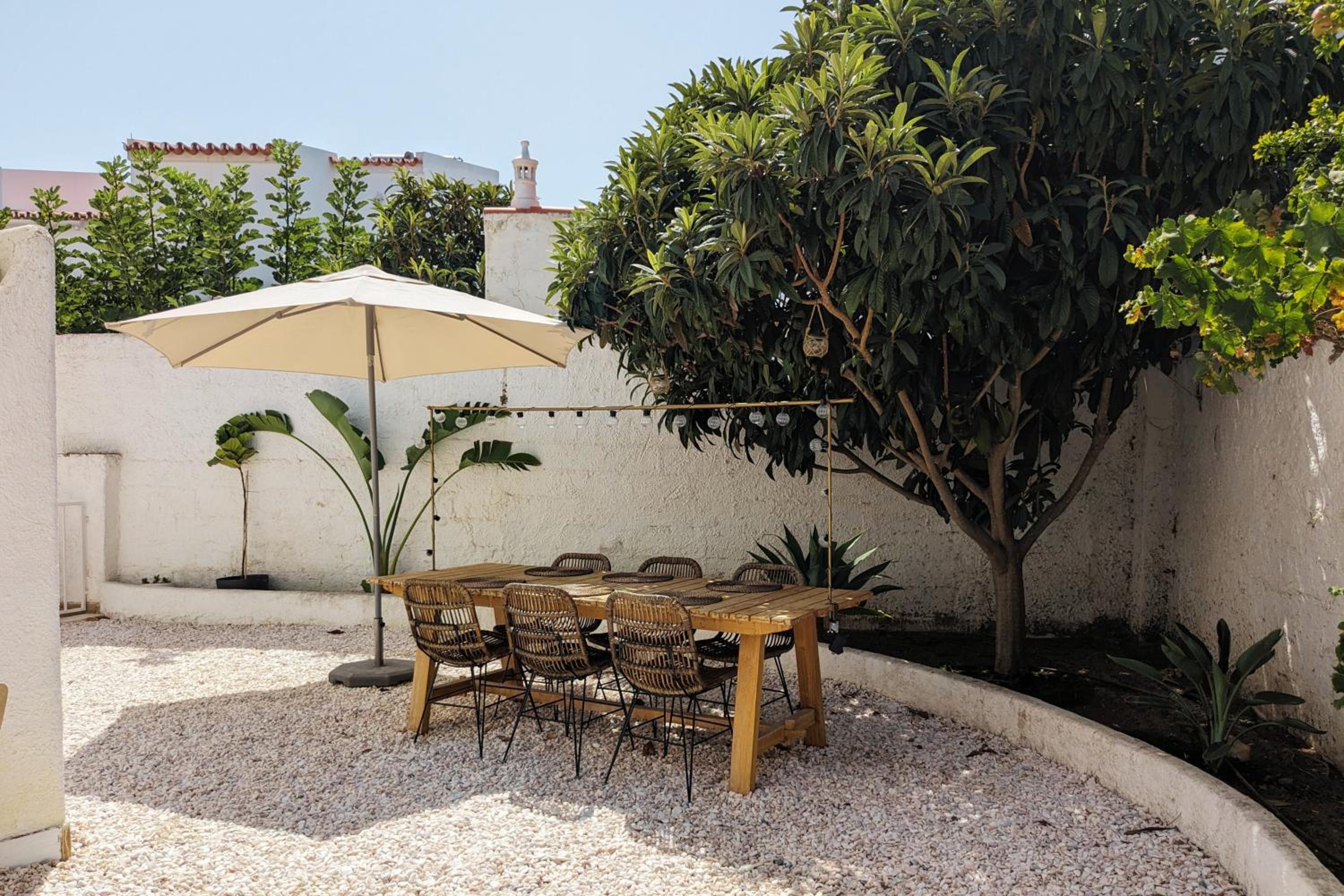 Vivenda Josil - private pool 1km to beach & centre