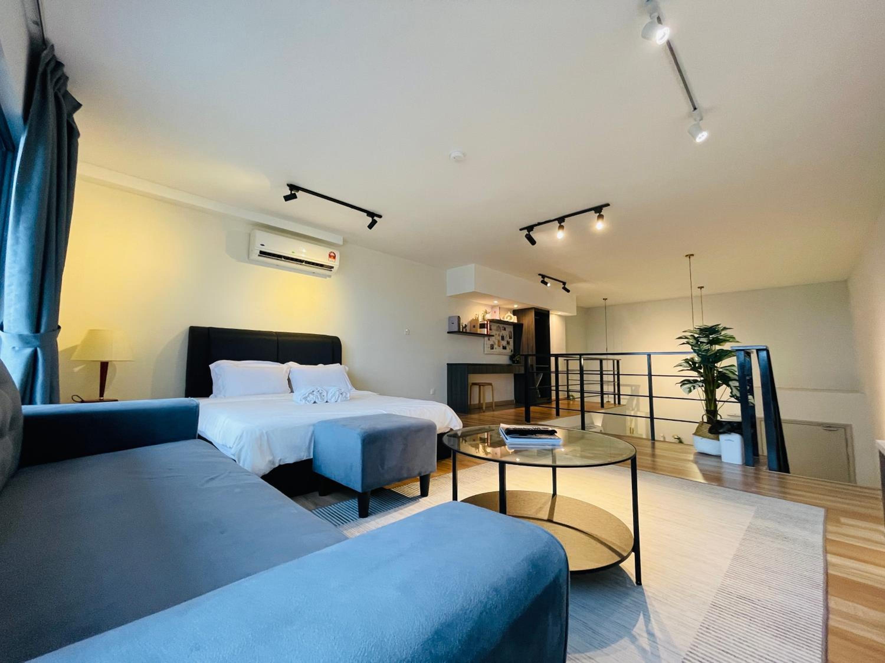 Arte Cheras Duplex by DeUrban