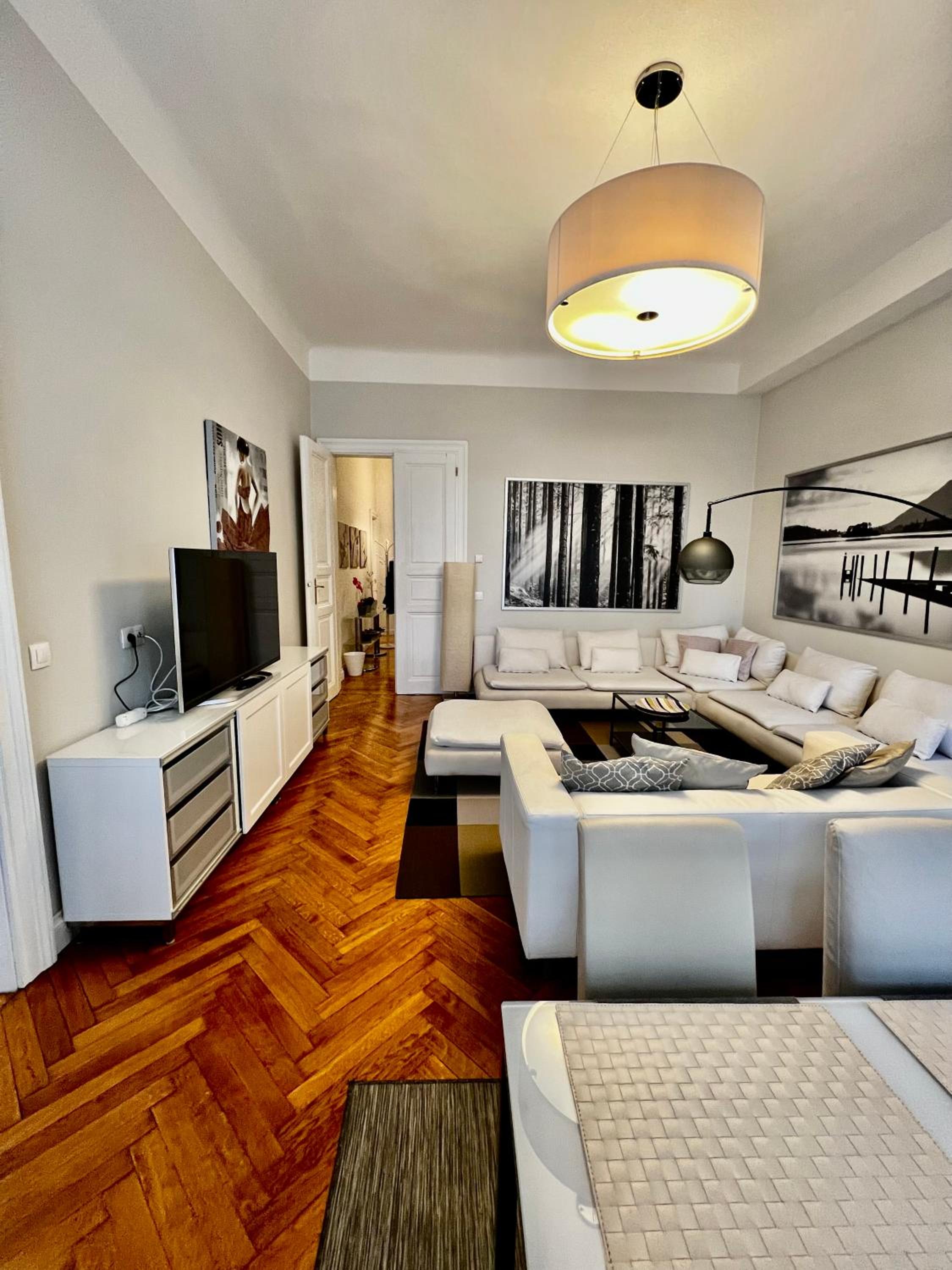 DOMIRA Four Reasons apartment
