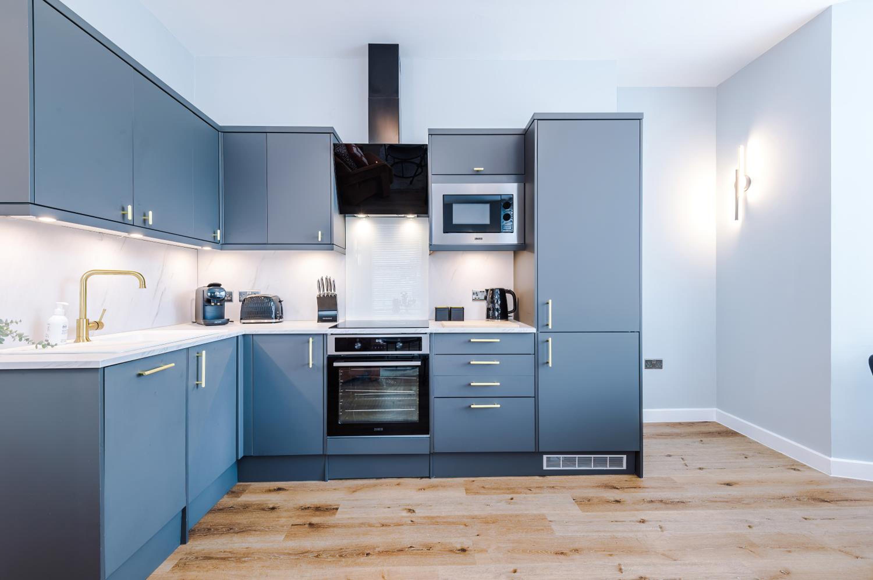 Harrogate House Apt 1 - Cheltenham Parade View view 2