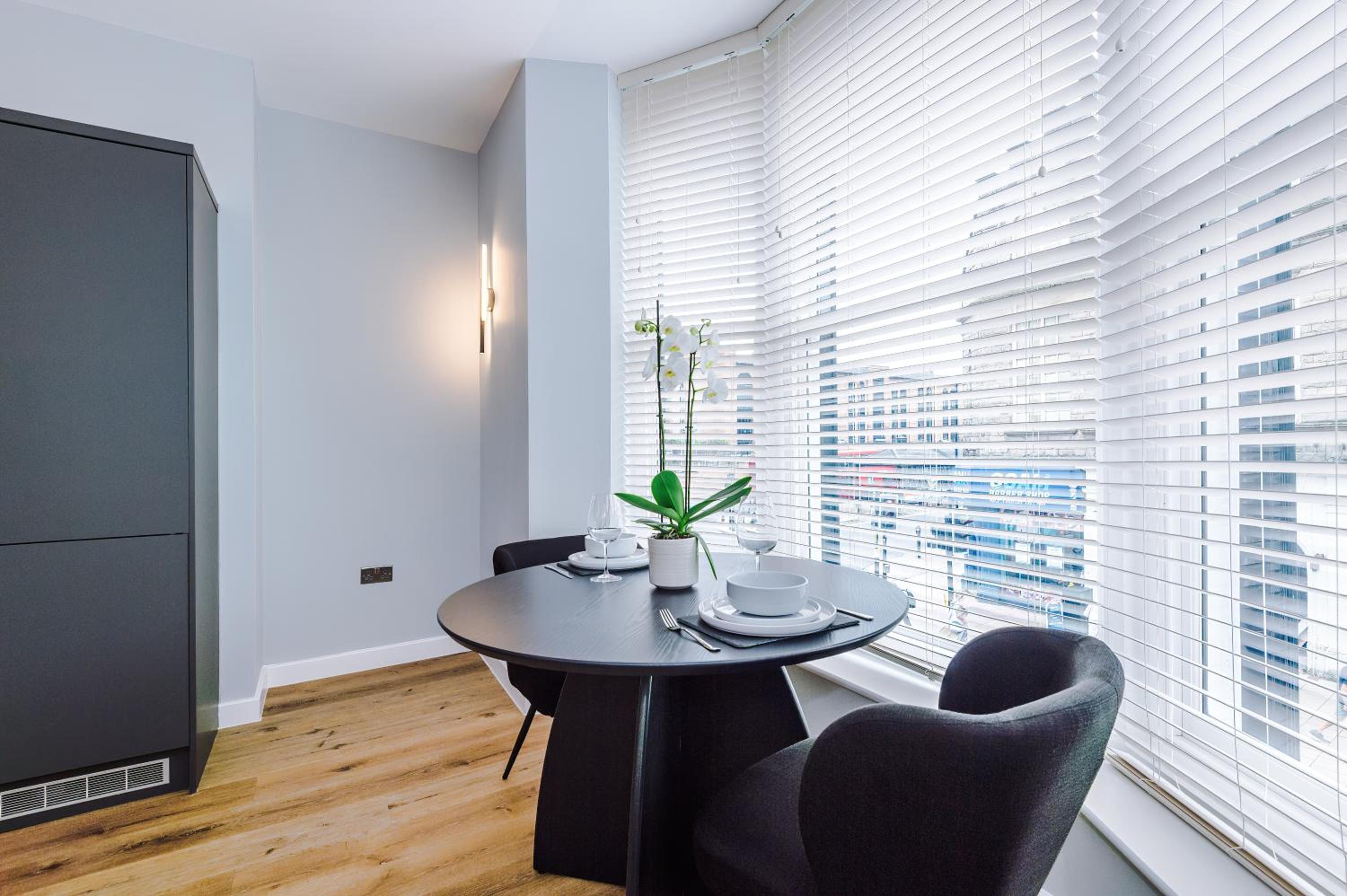 Harrogate House Apt 1 - Cheltenham Parade View view 5