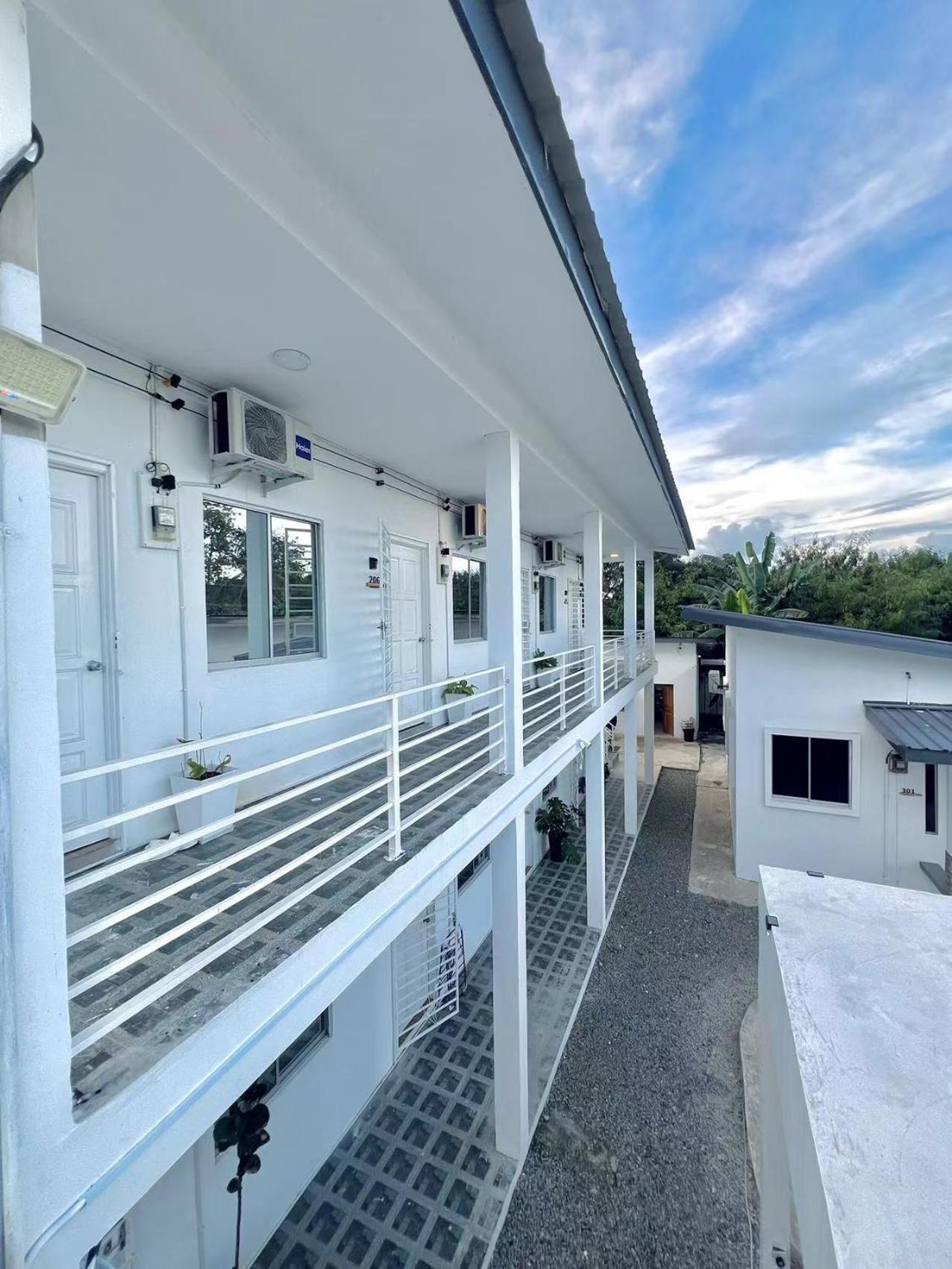AMBERHOUSE 2 photo 2