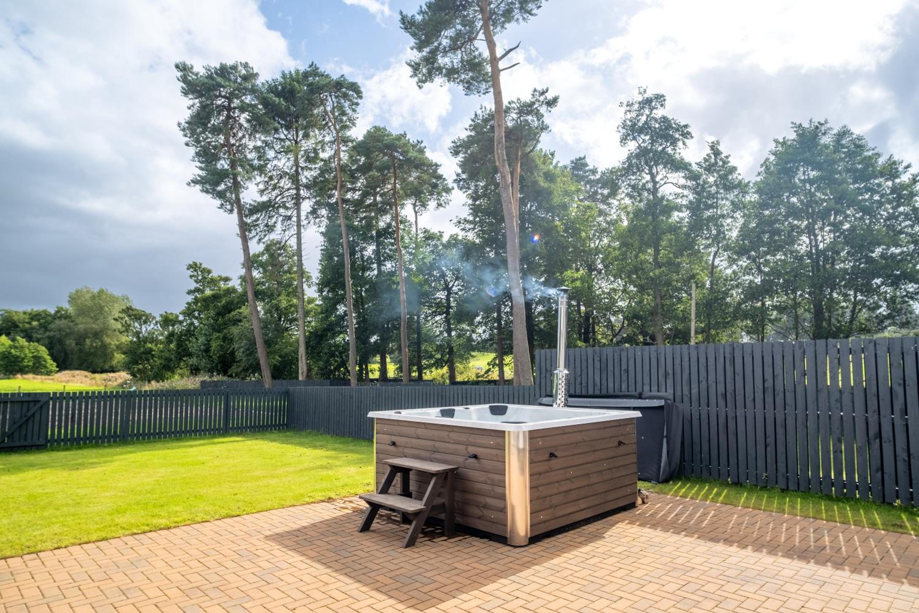 Lowwood Lodges