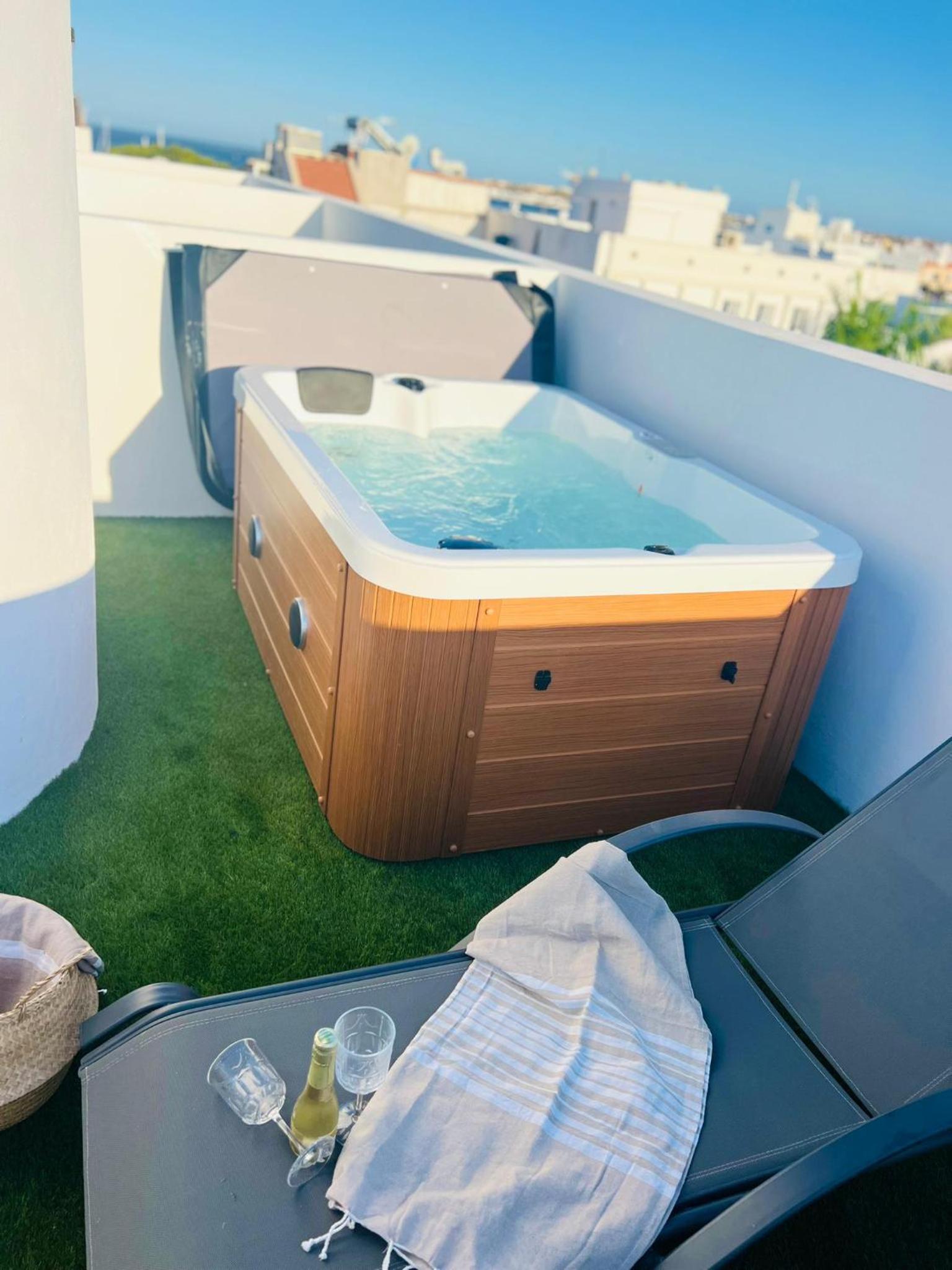 Emerald Suite Plaza