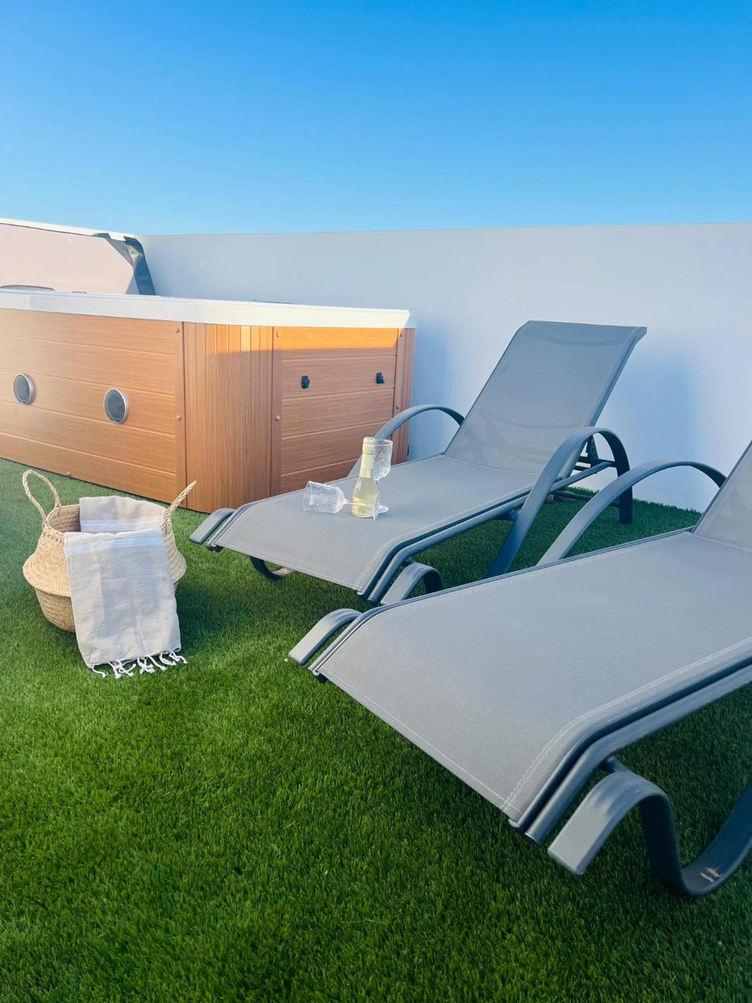Emerald Suite Plaza