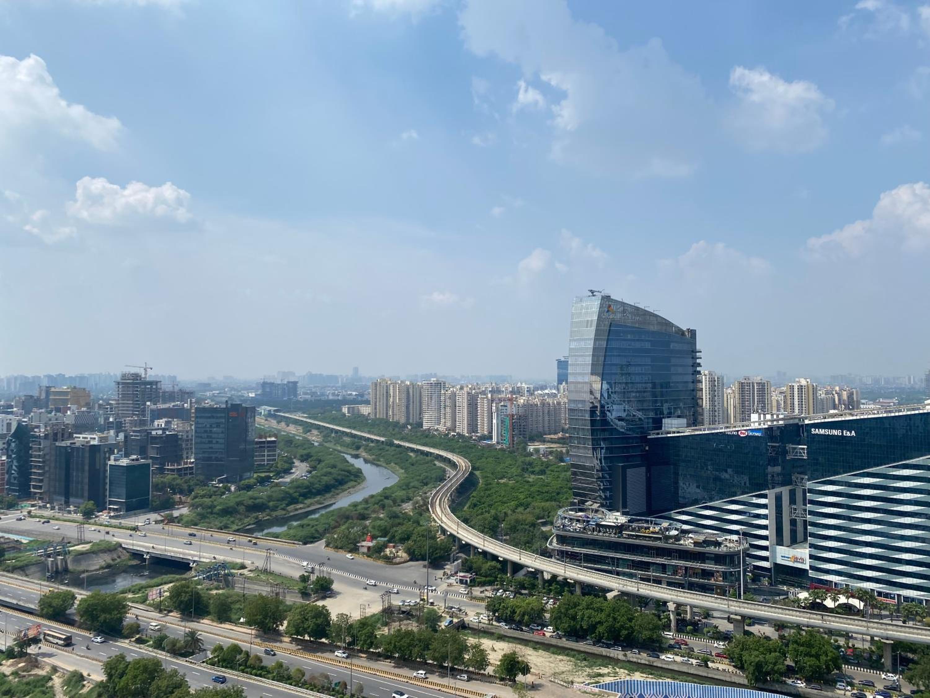 Skyvibehomes 26th floor view 2