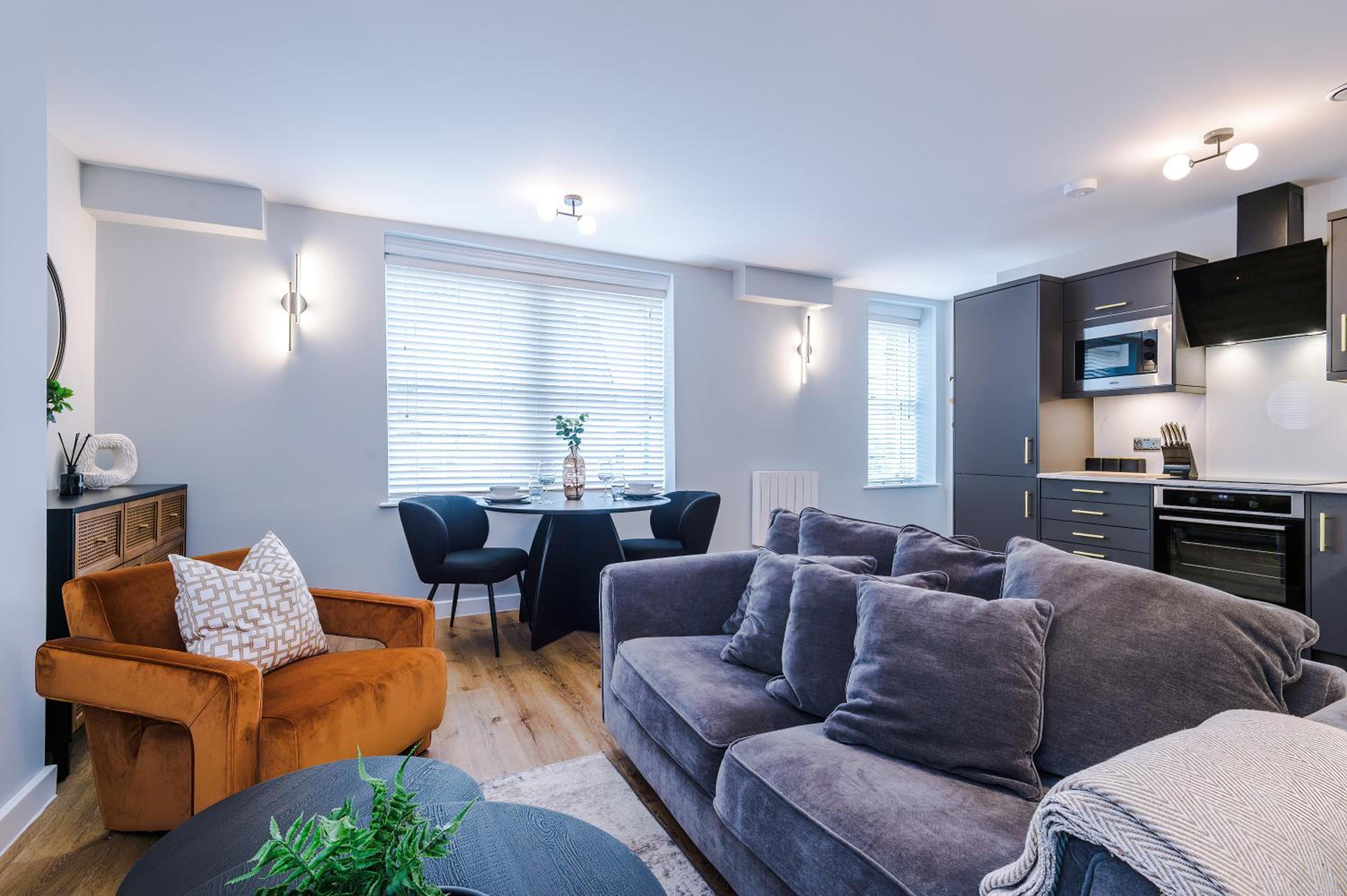 Harrogate House Apt 5 - Central Location view 3