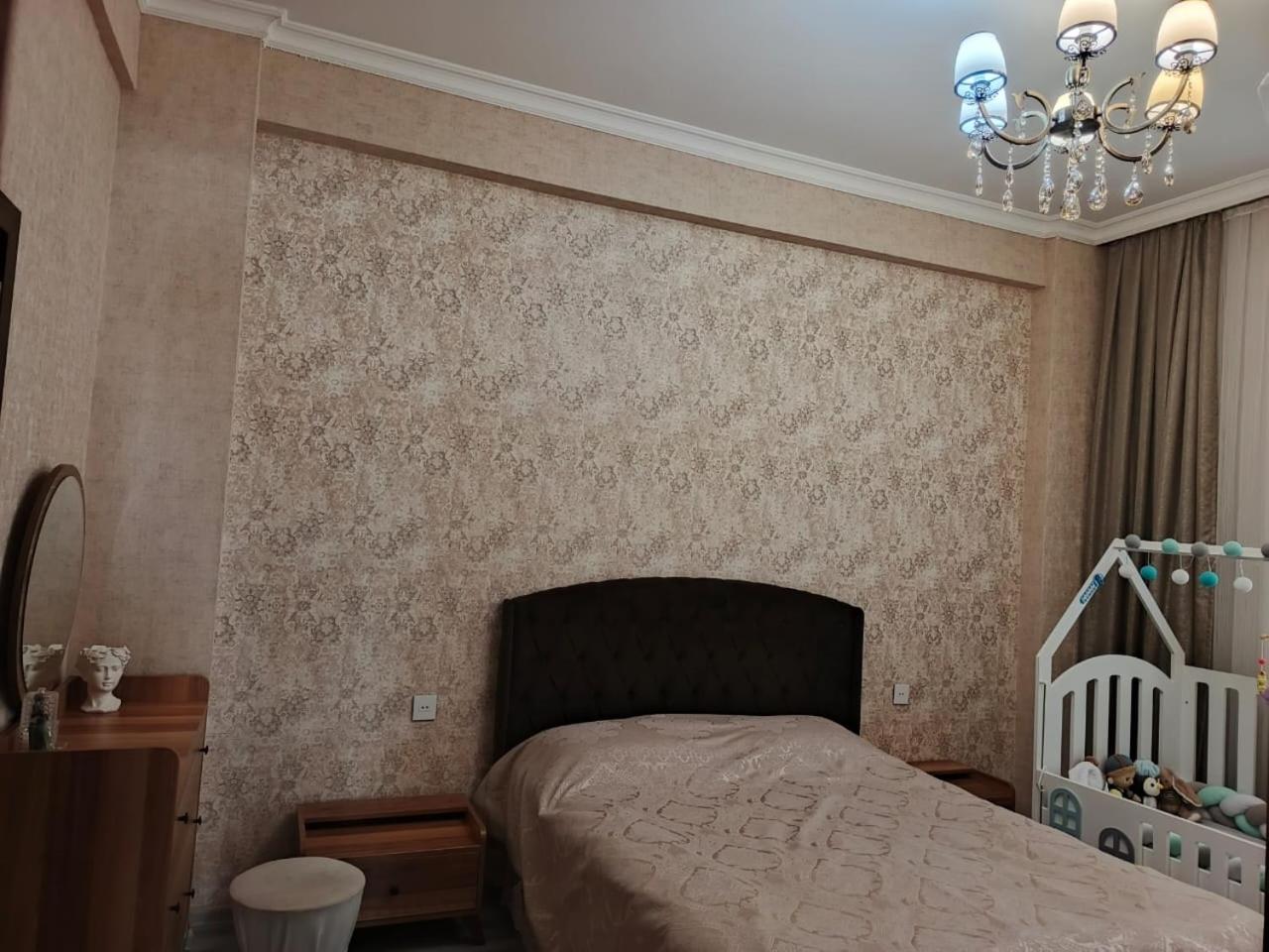 Xanim's apartment