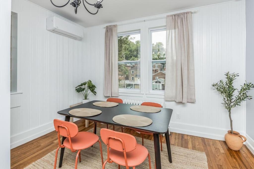 Beautiful home in Forest Hills - Property Image 7