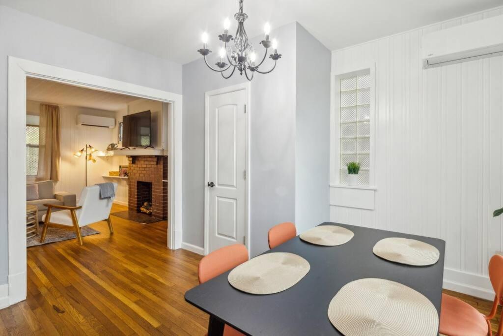 Pittsburgh Vacations - Beautiful home in Forest Hills - Property Image 2